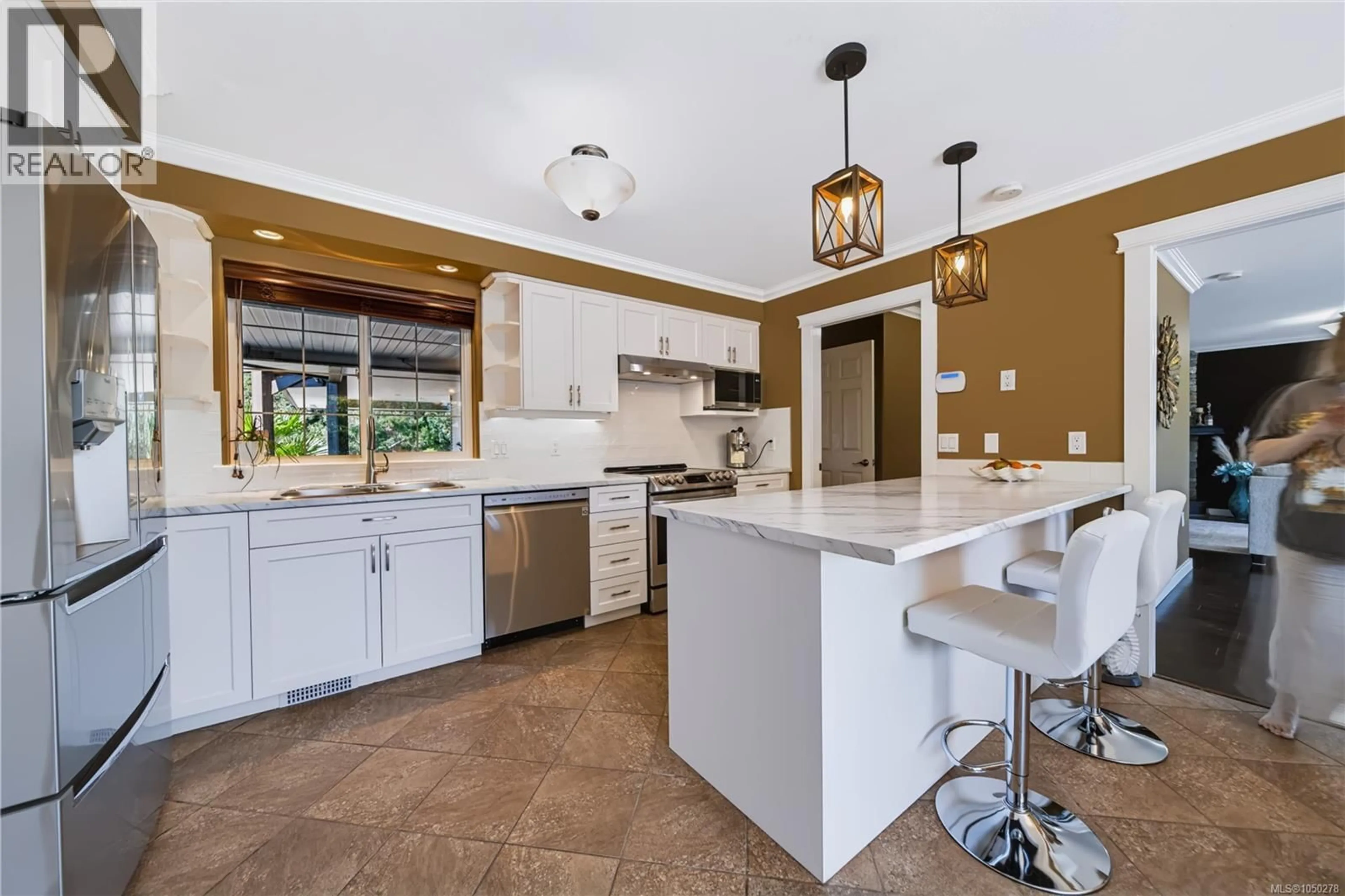 Open concept kitchen, ceramic/tile floor for 2070 SARAS WAY, Nanaimo British Columbia V9X1K6