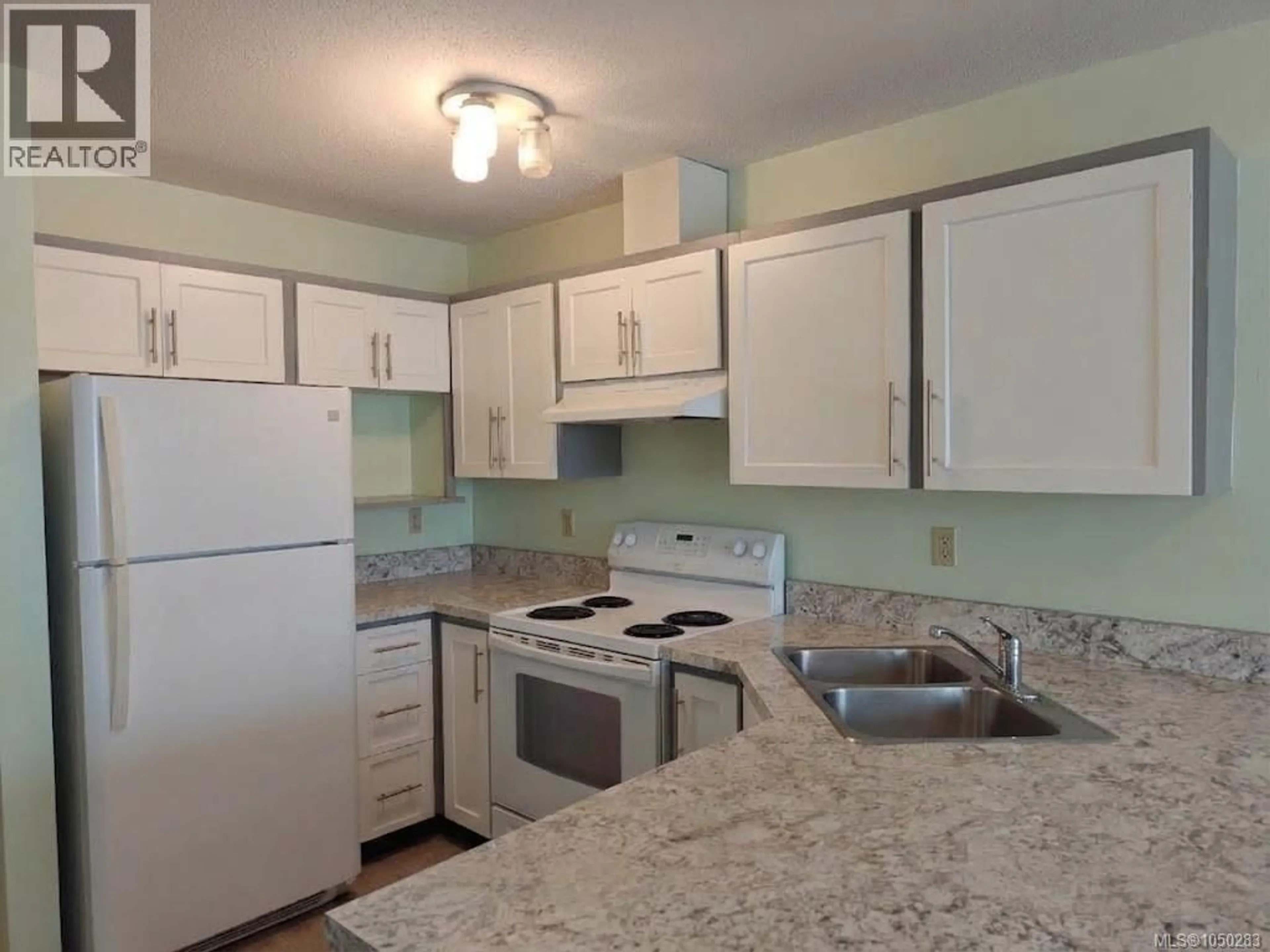 Standard kitchen, unknown for 321 - 3215 COWICHAN LAKE ROAD, Duncan British Columbia V9L5G5
