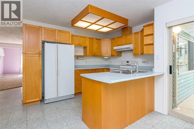 1205 CORCAN ROAD, Qualicum Beach 5