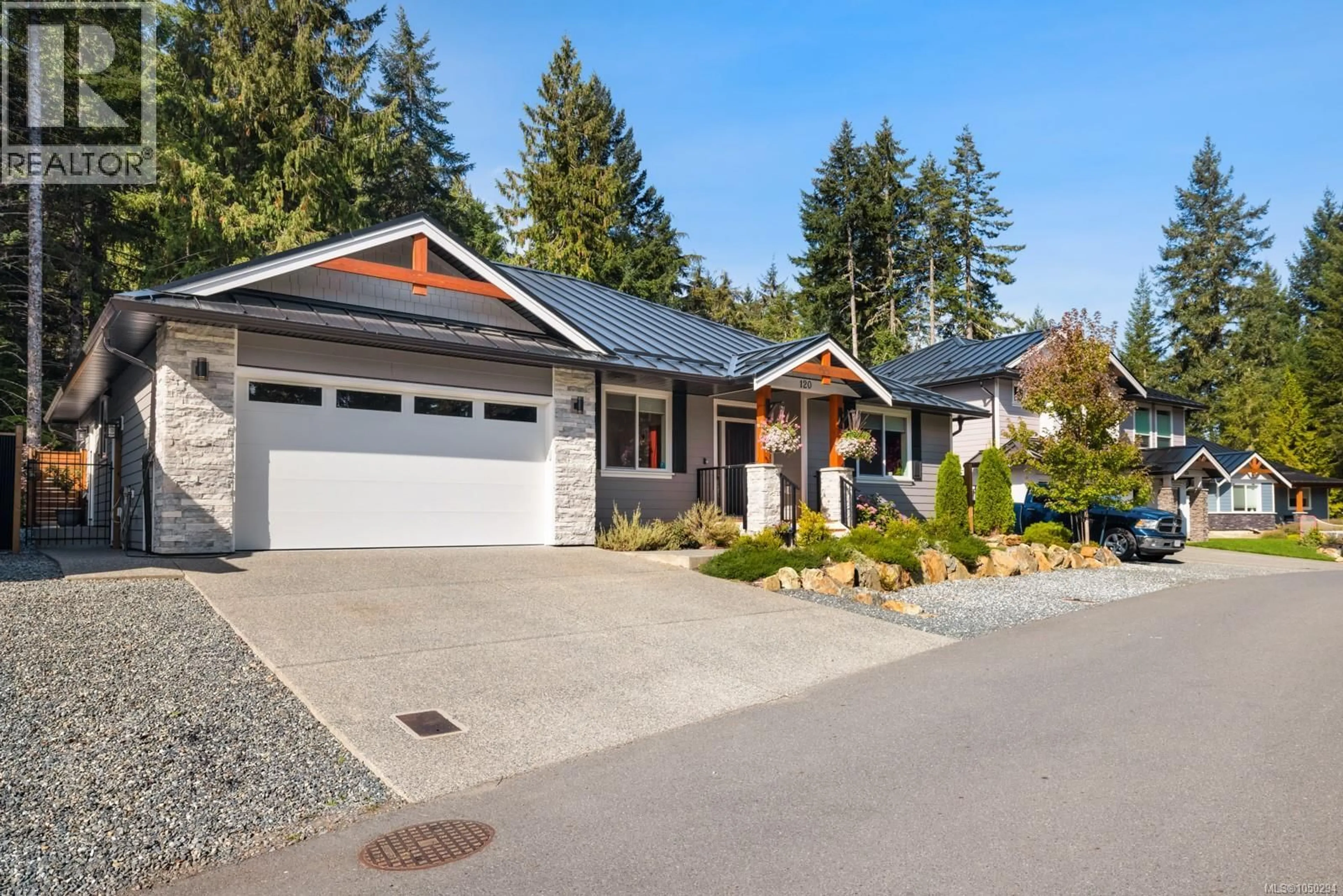 Home with vinyl exterior material, street for 120 TRAILHEAD CIRCLE, Shawnigan Lake British Columbia V8H2J1