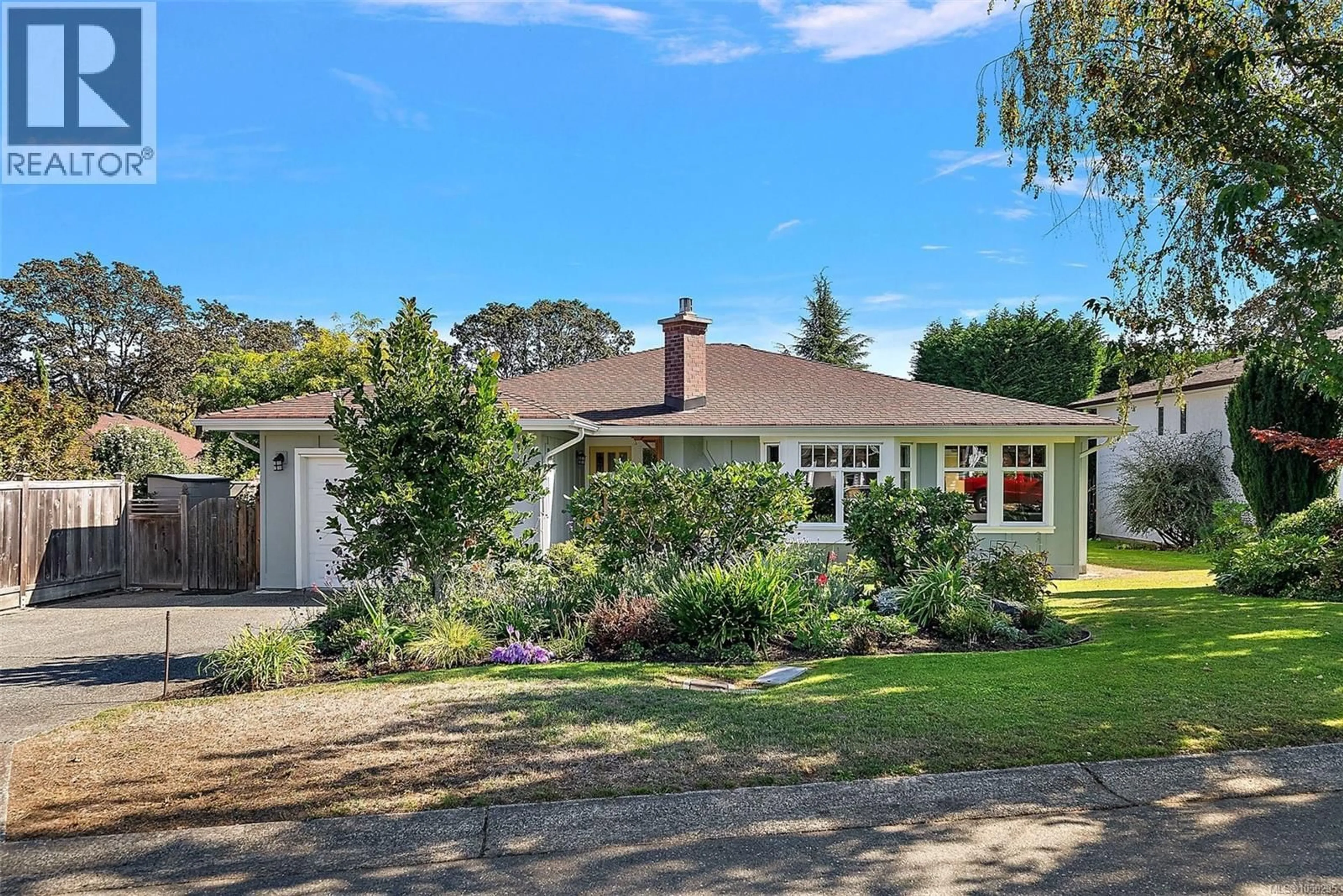 Unknown for 3995 BEL NOR PLACE, Saanich British Columbia V8N6B6