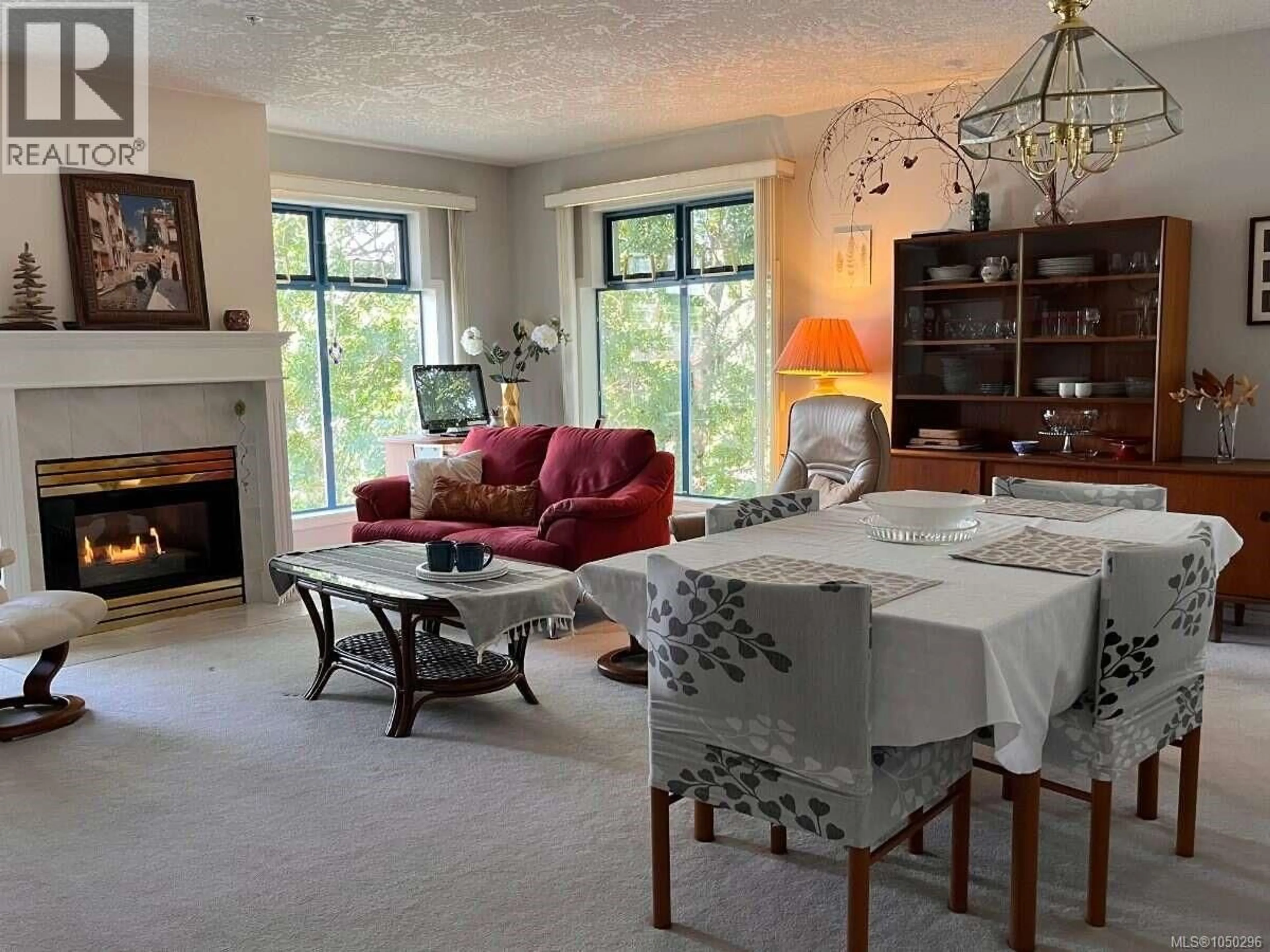 Living room with furniture, unknown for 402 - 1063 SOUTHGATE STREET, Victoria British Columbia V8V1V5
