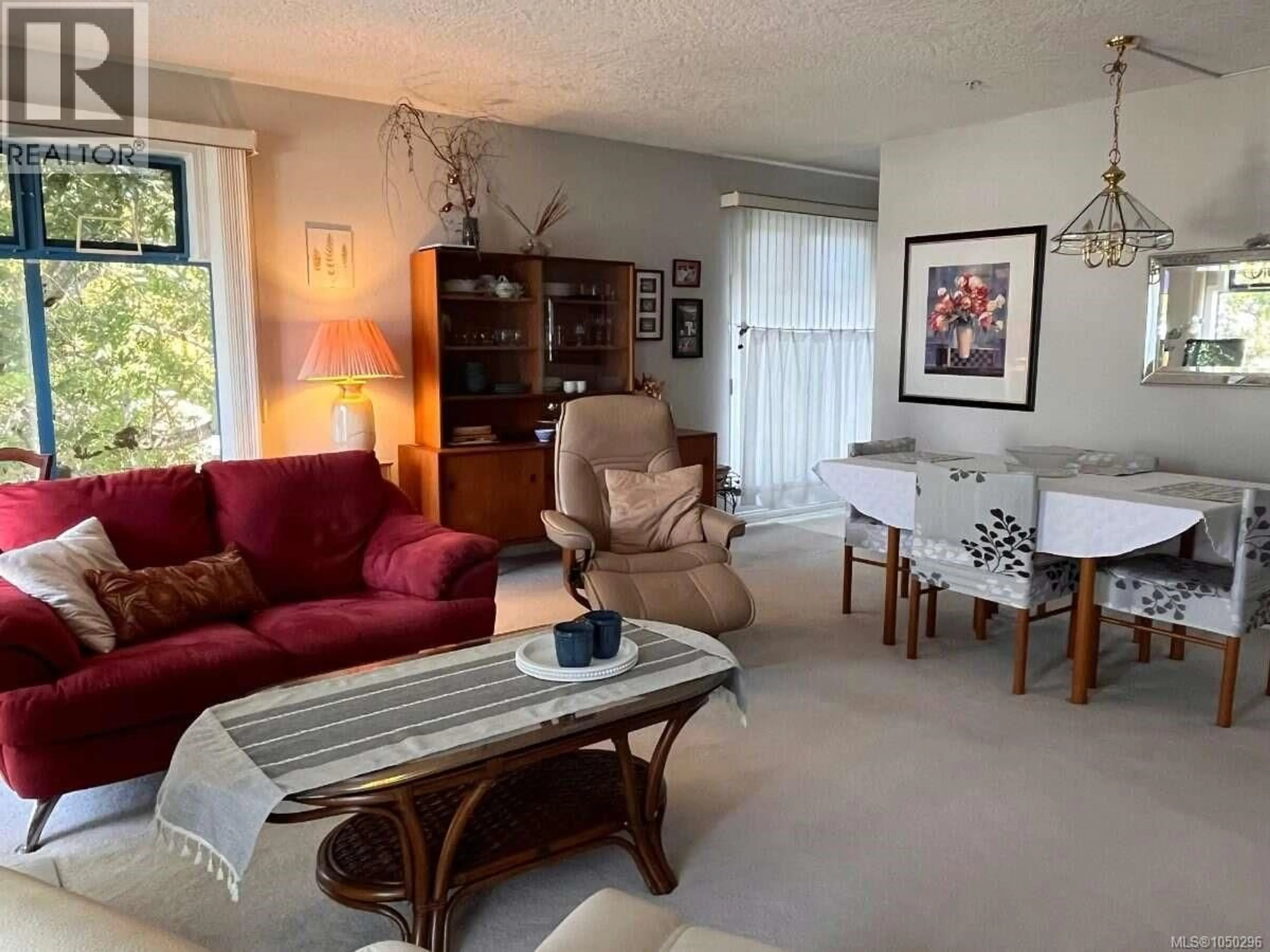 Living room with furniture, unknown for 402 - 1063 SOUTHGATE STREET, Victoria British Columbia V8V1V5