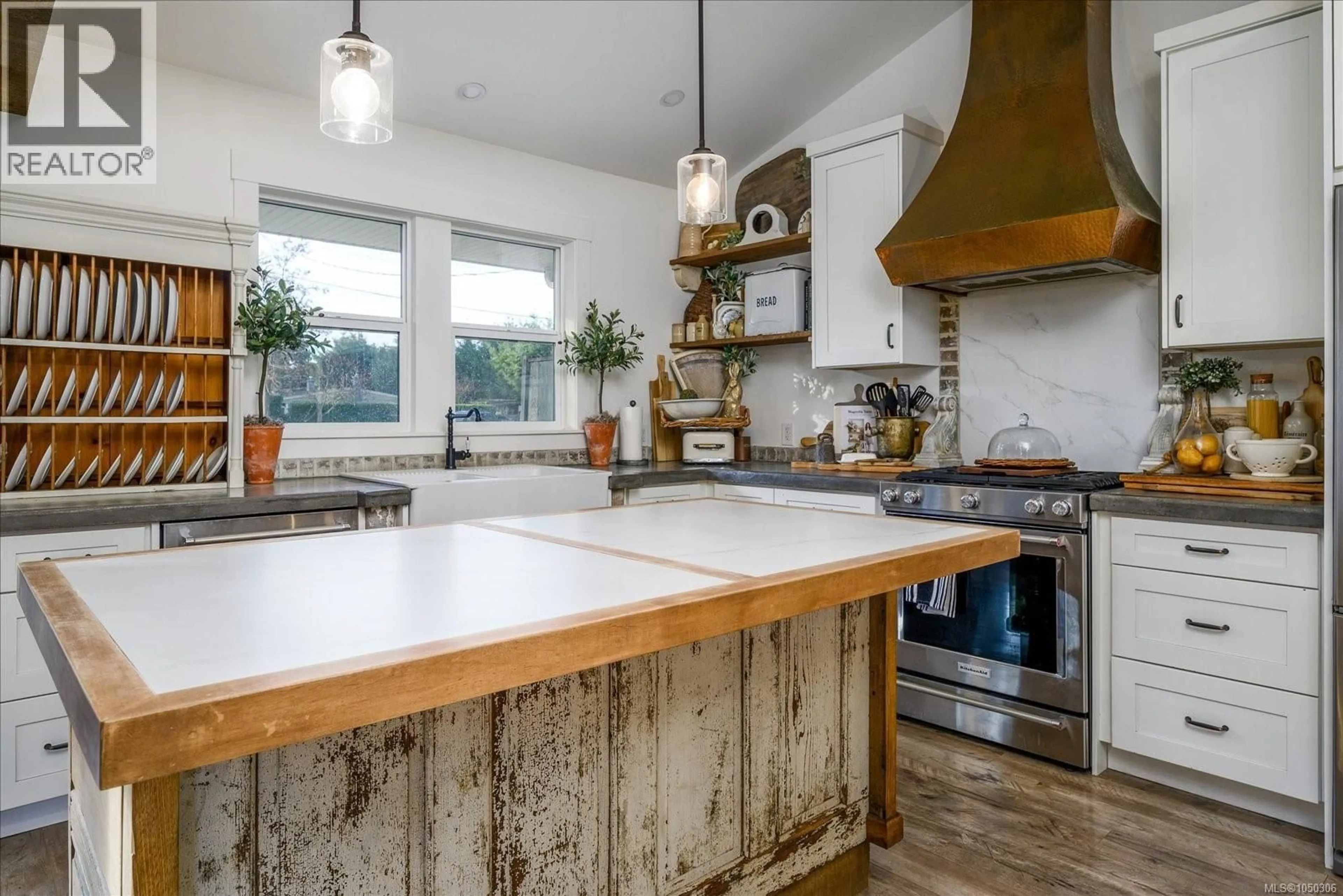 Rustic kitchen, unknown for 7128 BENWALDUN ROAD, Lantzville British Columbia V0R2H0