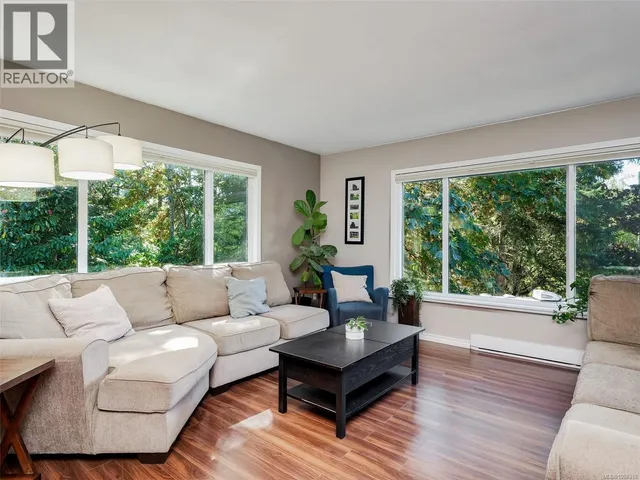 6647 TRUDEAU TERRACE, Central Saanich 2