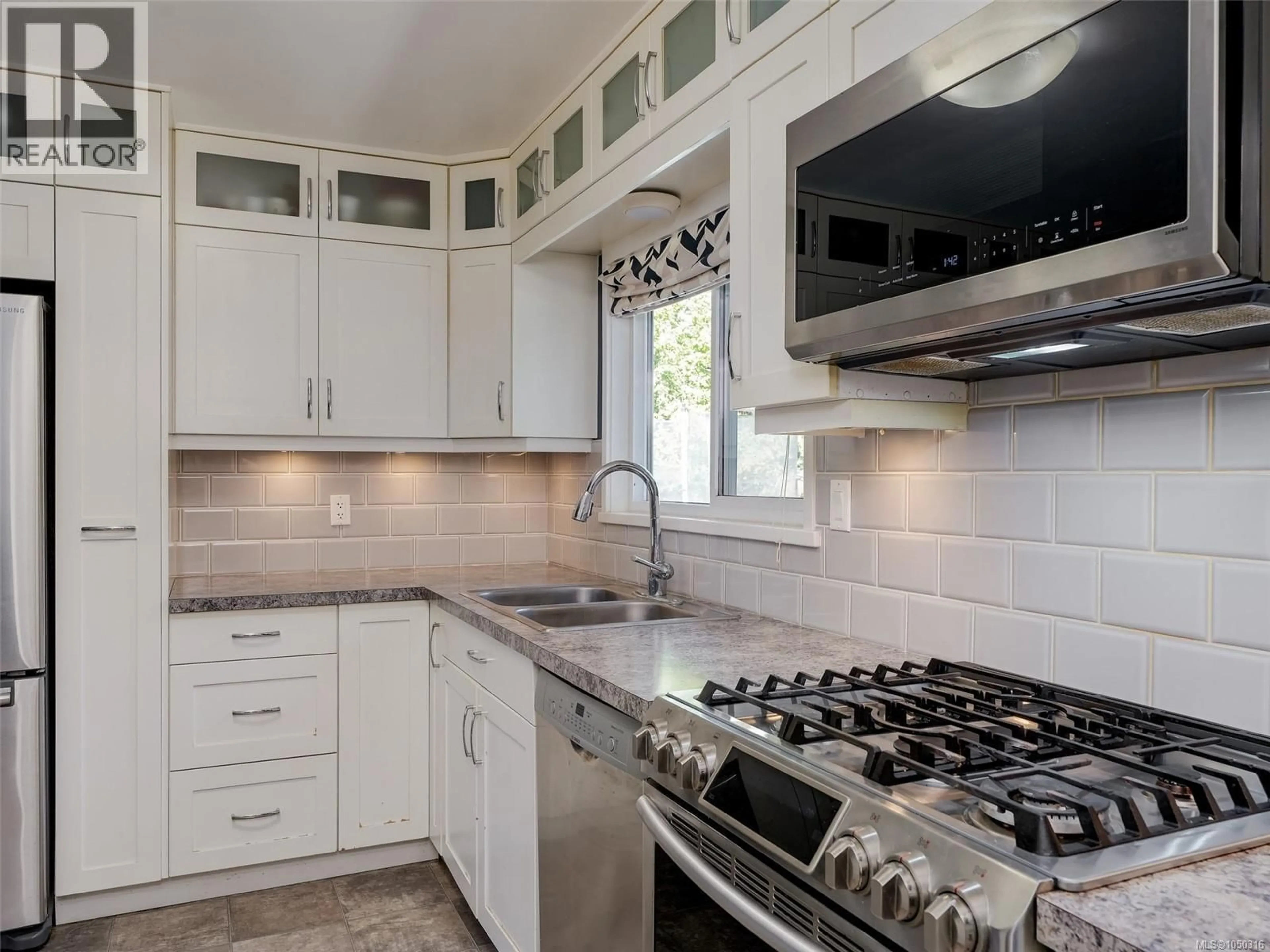 Unknown for 6647 TRUDEAU TERRACE, Central Saanich British Columbia V8M1A3