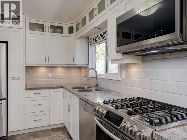 6647 TRUDEAU TERRACE, Central Saanich 4