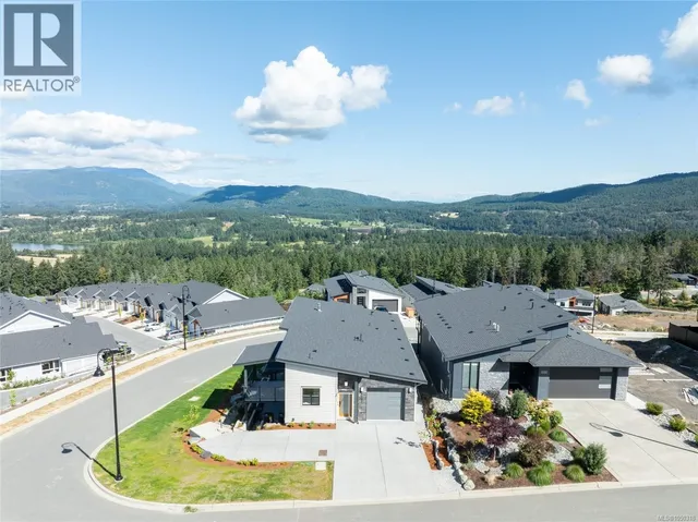 3227 WOODRUSH DRIVE, Duncan 3