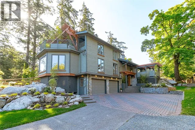 4906 CORDOVA BAY ROAD, Saanich 3
