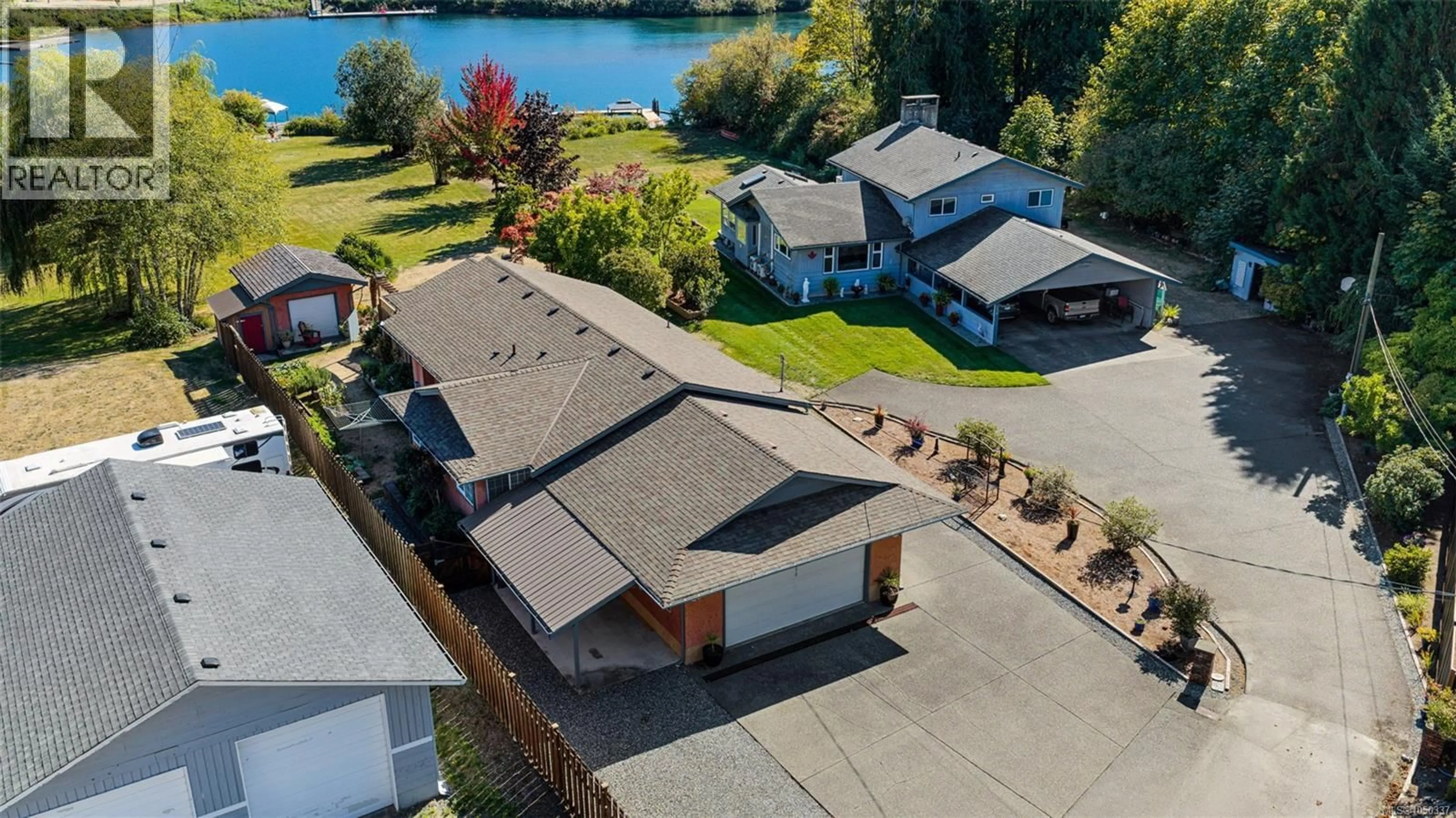 A pic from outside/outdoor area/front of a property/back of a property/a pic from drone, water/lake/river/ocean view for 170 WAVELL ROAD, Lake Cowichan British Columbia V0R2G0