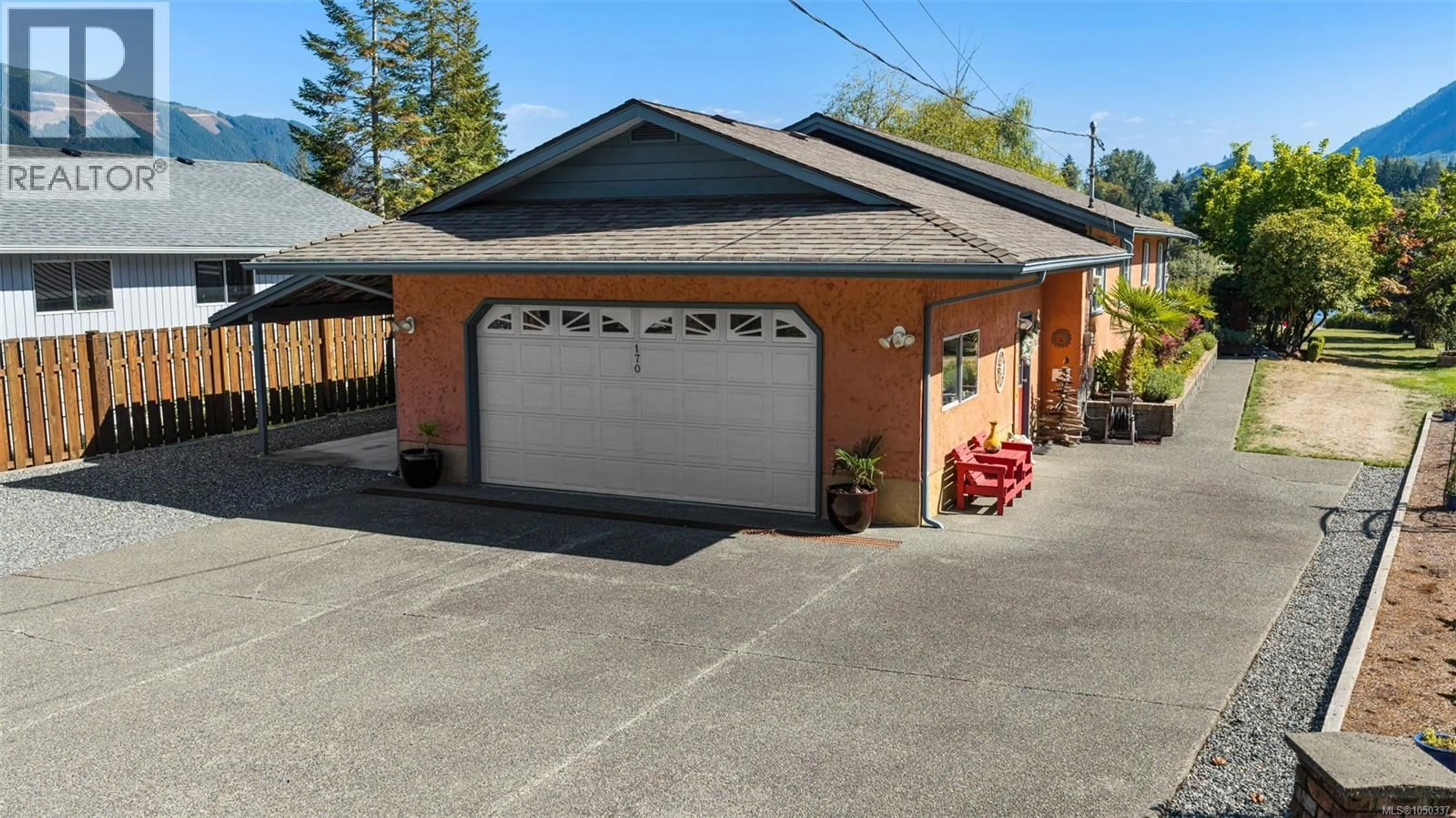Indoor garage for 170 WAVELL ROAD, Lake Cowichan British Columbia V0R2G0