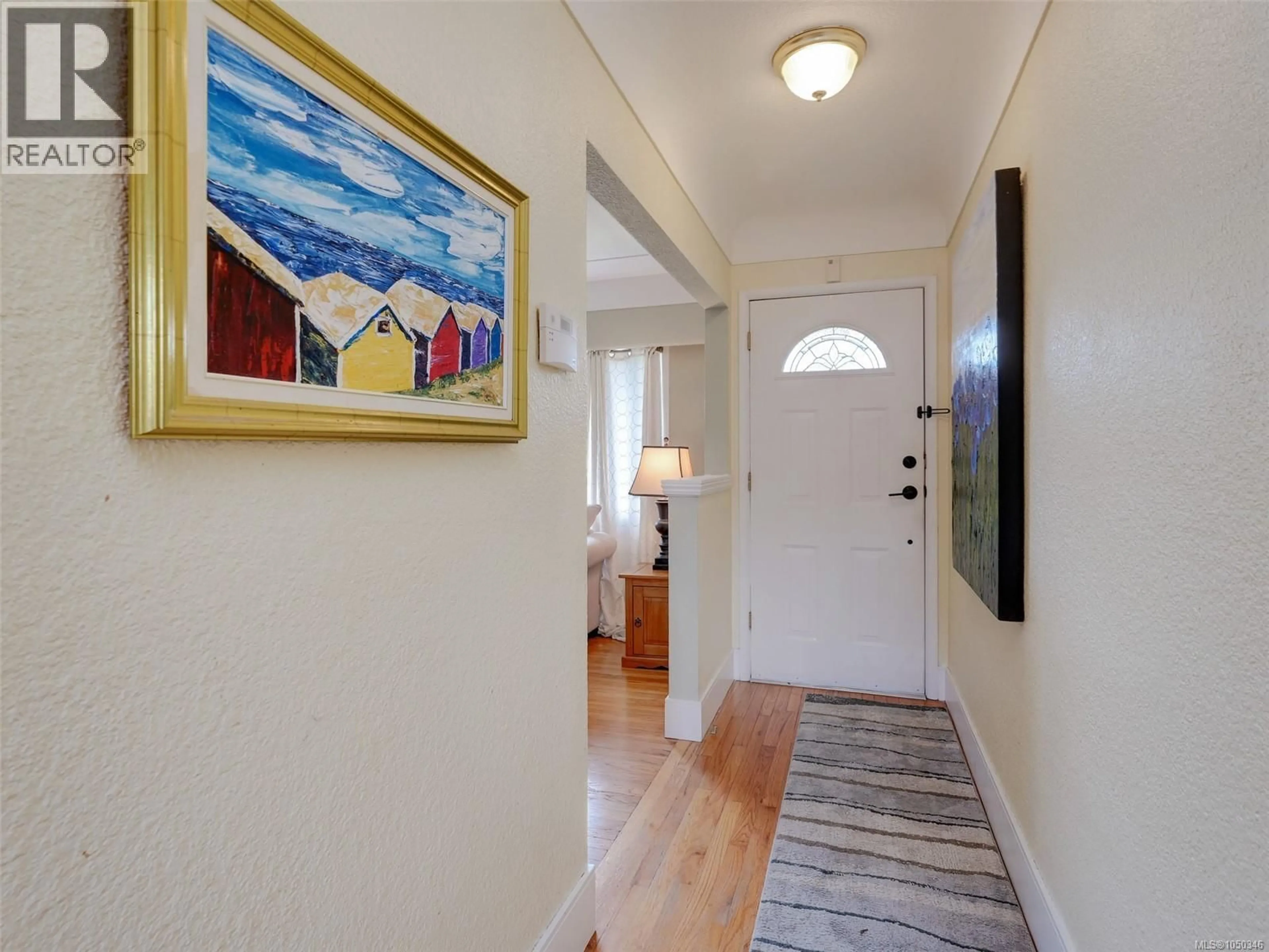 Indoor entryway for 530 DUMERESQ STREET, Saanich British Columbia V8Z1X2