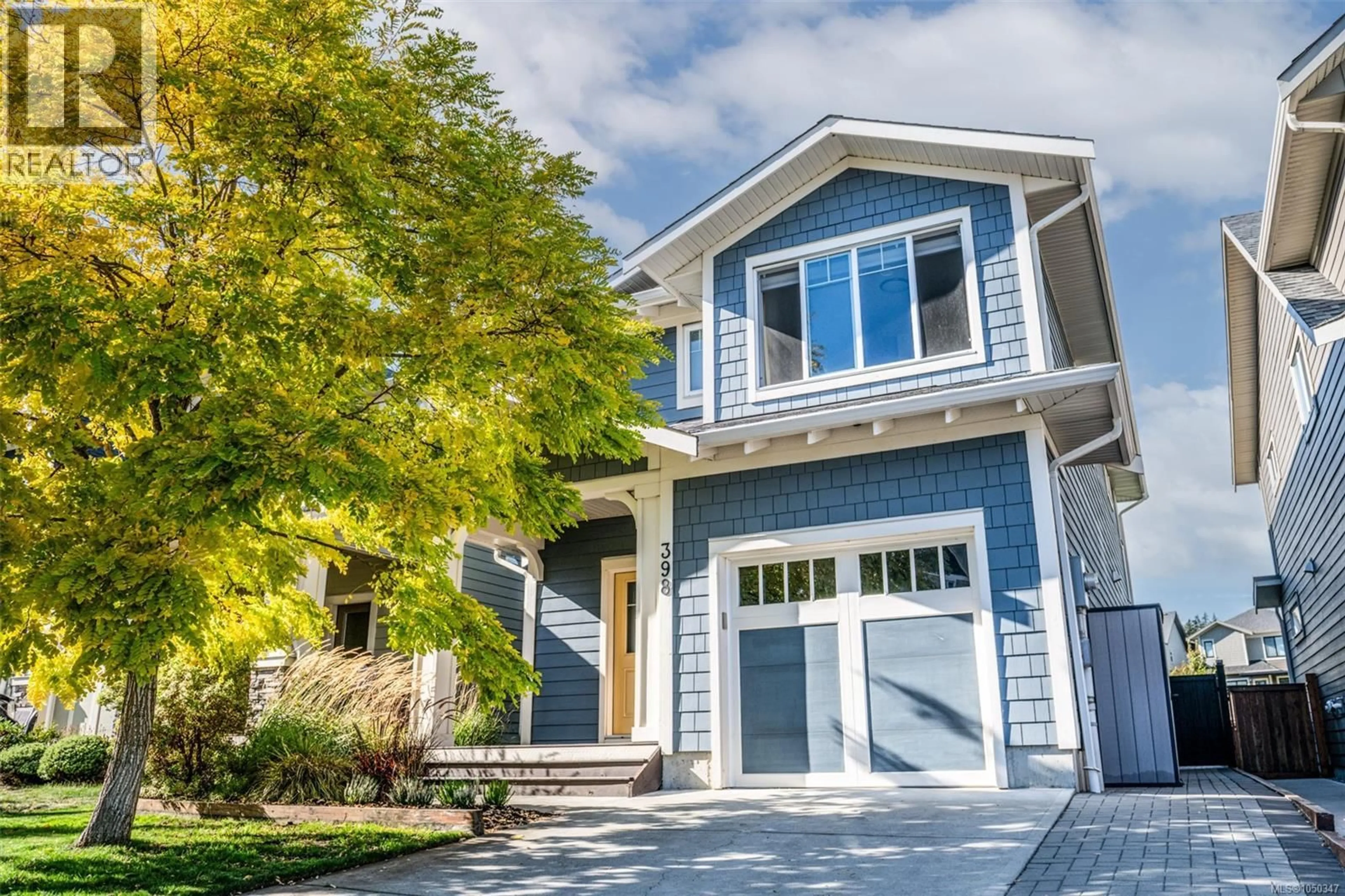 Home with vinyl exterior material, street for 398 BONAPARTE STREET, Colwood British Columbia V9C0M1