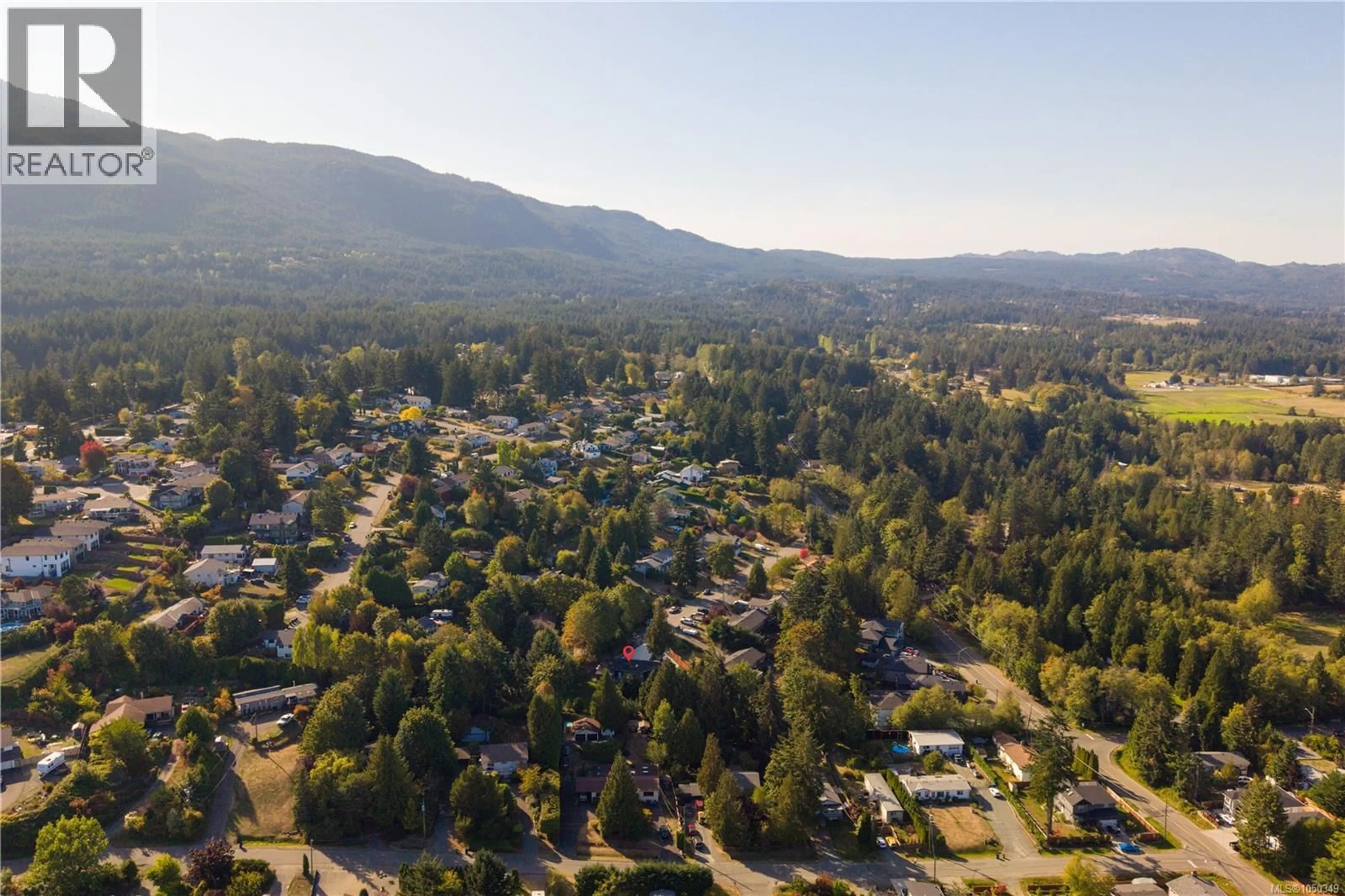 A pic from outside/outdoor area/front of a property/back of a property/a pic from drone, mountain view for 2302 TOWERVIEW CRESCENT, Nanaimo British Columbia V9R6T3