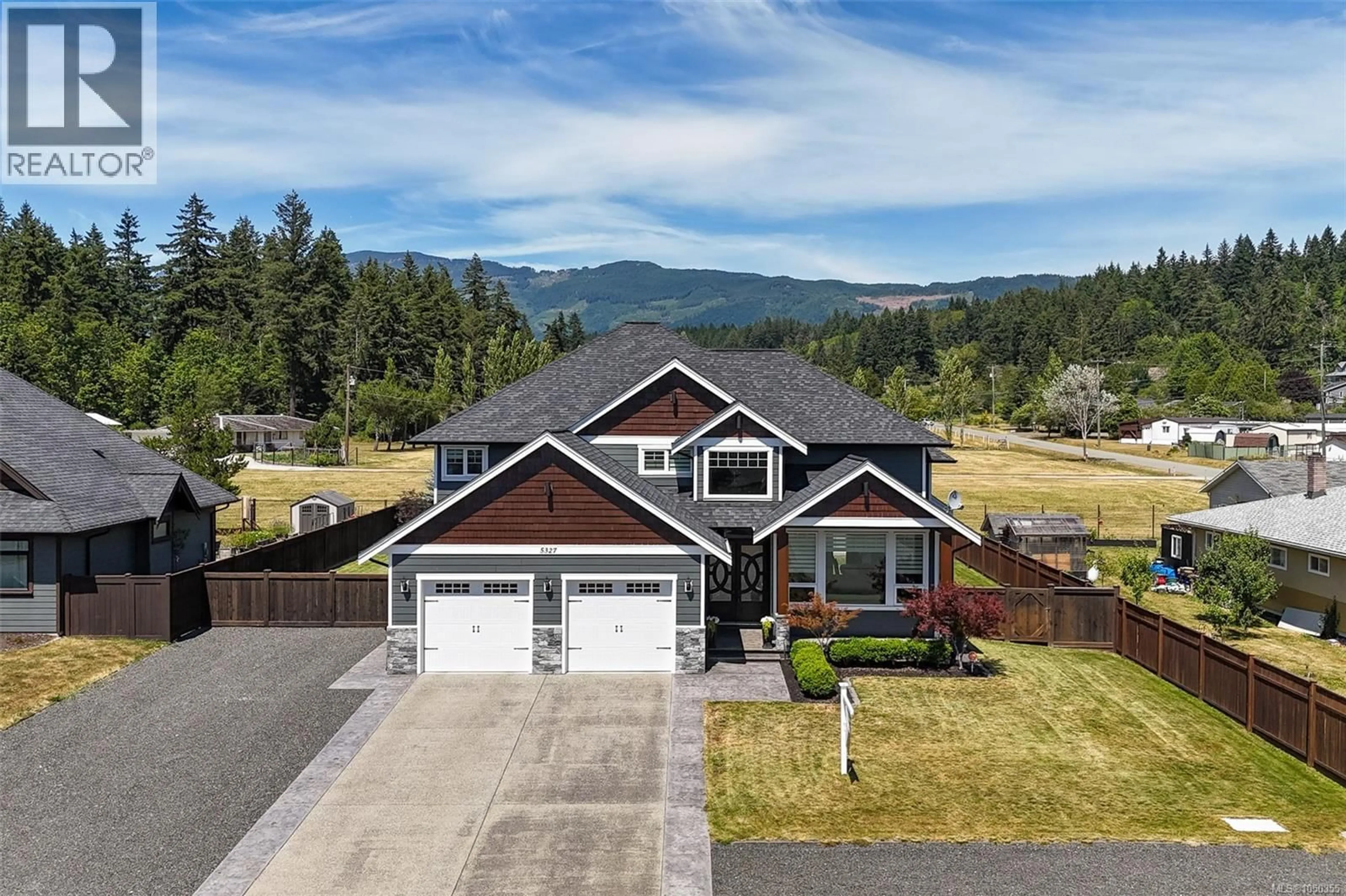 A pic from outside/outdoor area/front of a property/back of a property/a pic from drone, mountain view for 5327 OTTER PLACE, Port Alberni British Columbia V9Y8X7