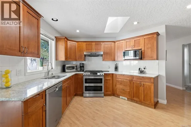 3370 PASSAGE WAY, Colwood 5