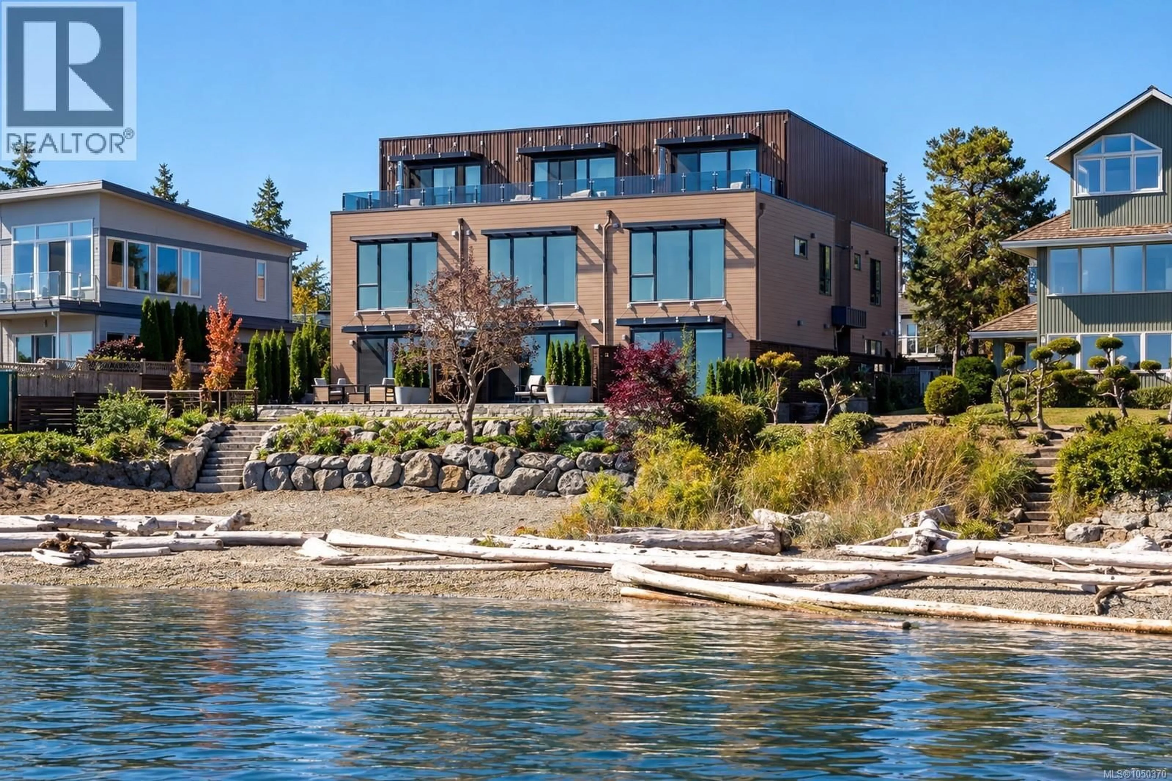 Home with brick exterior material, water/lake/river/ocean view for 1 - 2525 ROTHESAY AVENUE, Sidney British Columbia V8L2B9