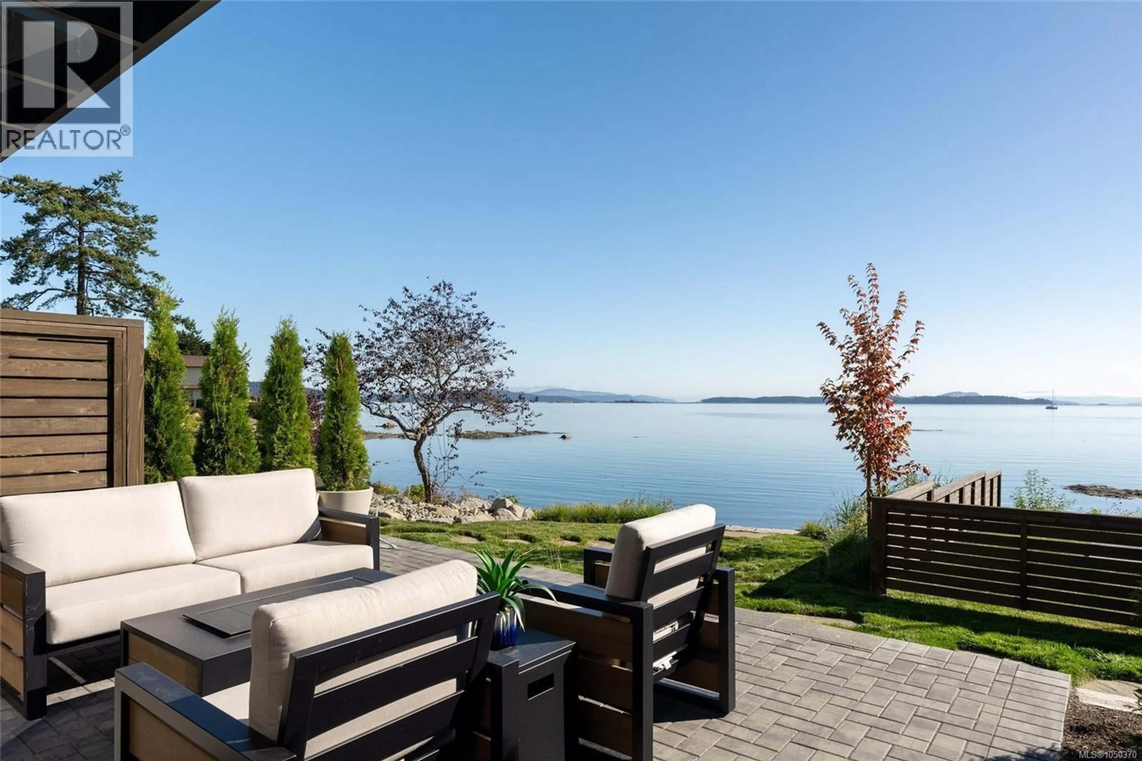 Patio, water/lake/river/ocean view for 1 - 2525 ROTHESAY AVENUE, Sidney British Columbia V8L2B9