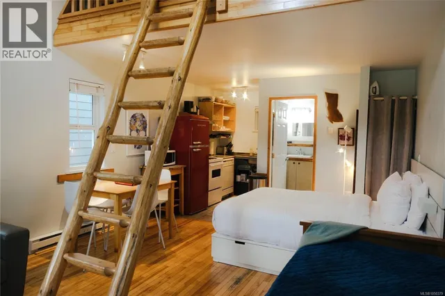 1024 TYEE TERRACE, Ucluelet 3