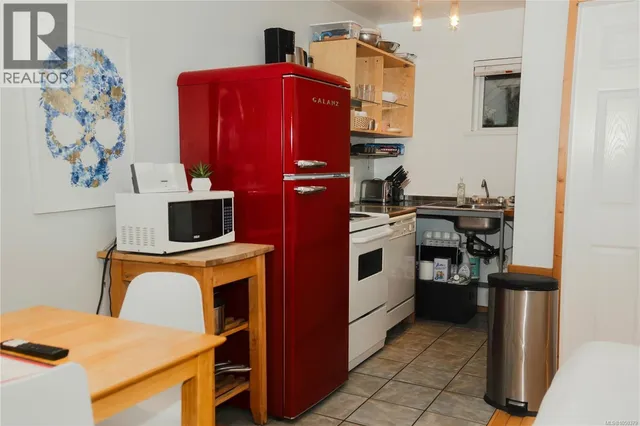 1024 TYEE TERRACE, Ucluelet 4