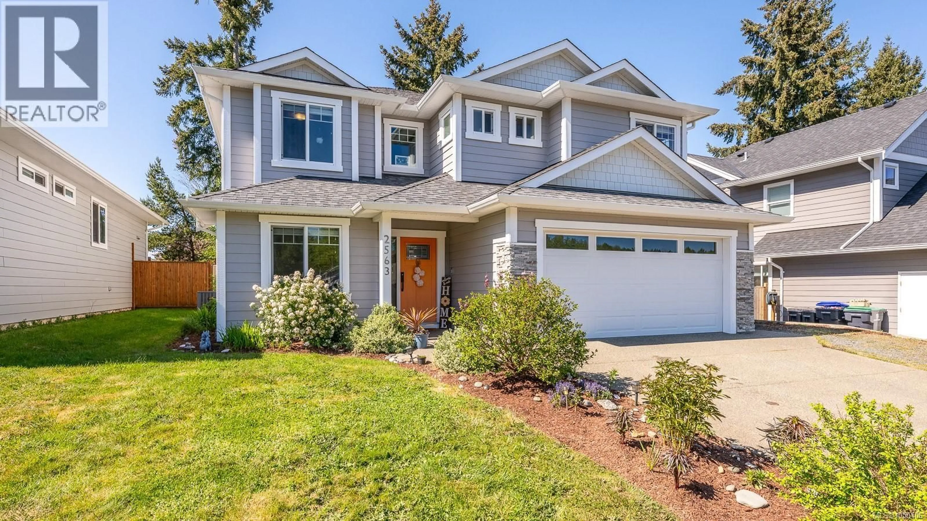 Home with vinyl exterior material, street for 2563 BROOKFIELD DRIVE, Courtenay British Columbia V9N0E6