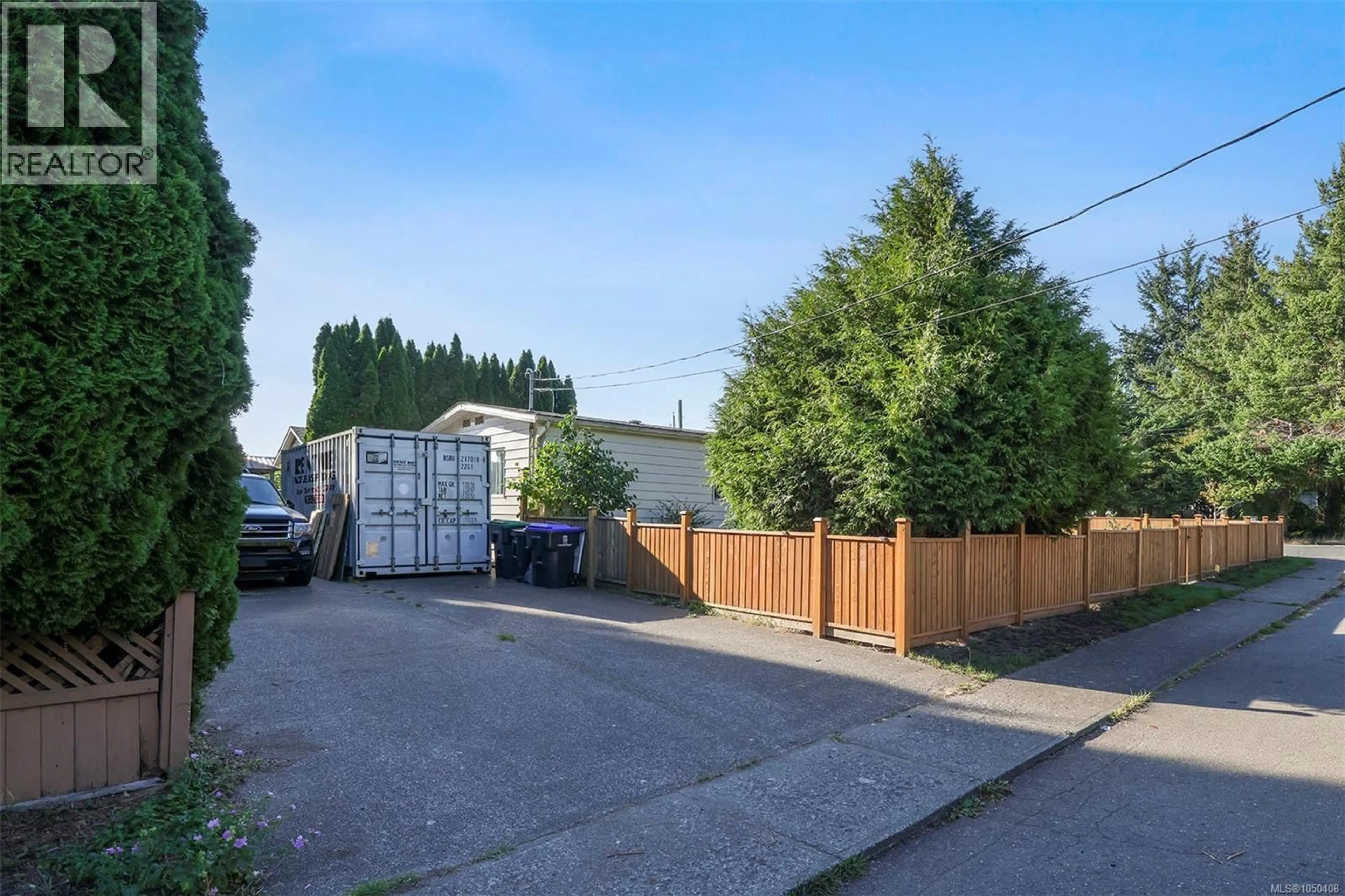 Unknown for 2205 4TH STREET EAST, Courtenay British Columbia V9N7L9