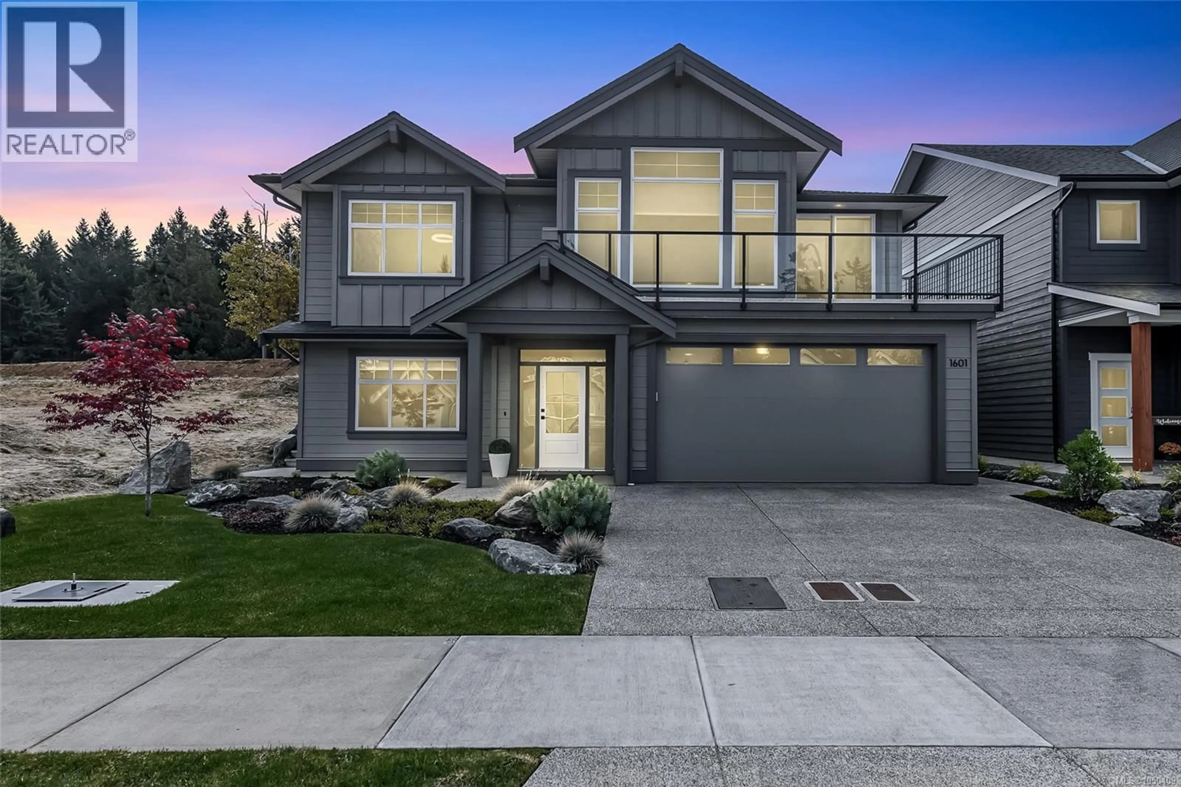 Home with vinyl exterior material, street for 1601 CROWN ISLE BOULEVARD, Courtenay British Columbia V9N9X5