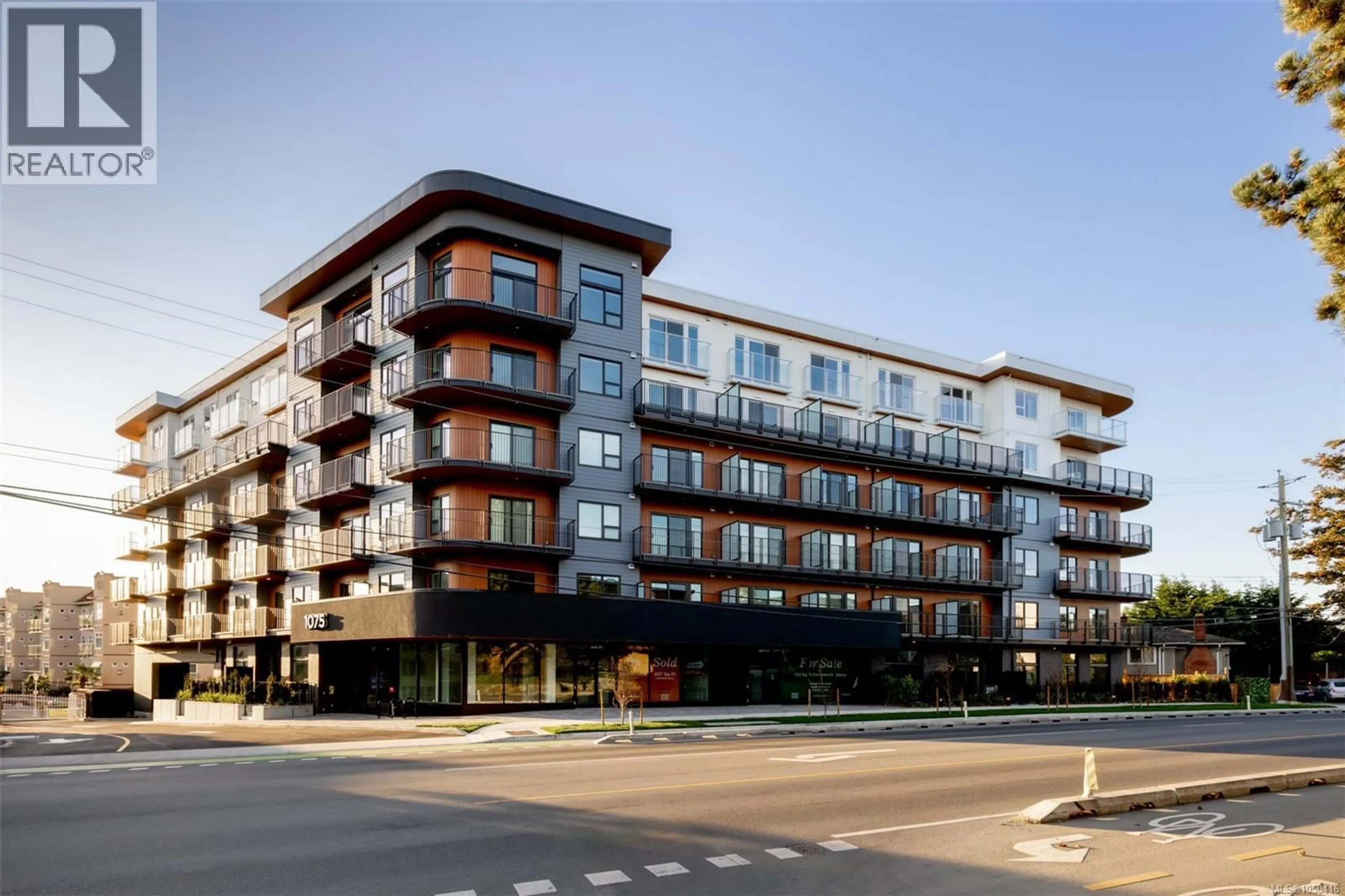 Unknown for 206 - 1075 TILLICUM ROAD, Esquimalt British Columbia V9A2A4