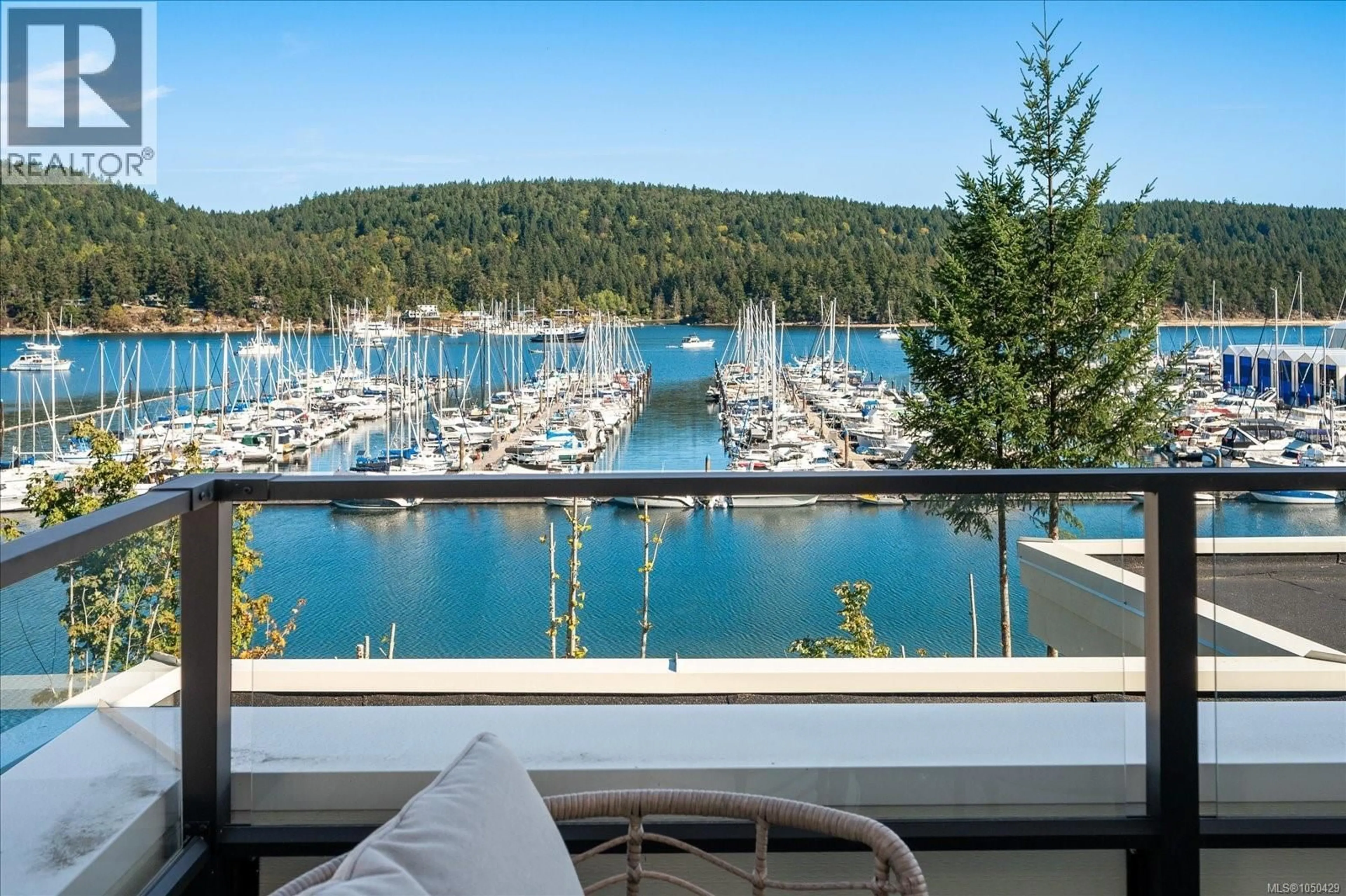 Patio, water/lake/river/ocean view for 5 - 152 MARINA VIEW DRIVE, Ladysmith British Columbia V9G1K4