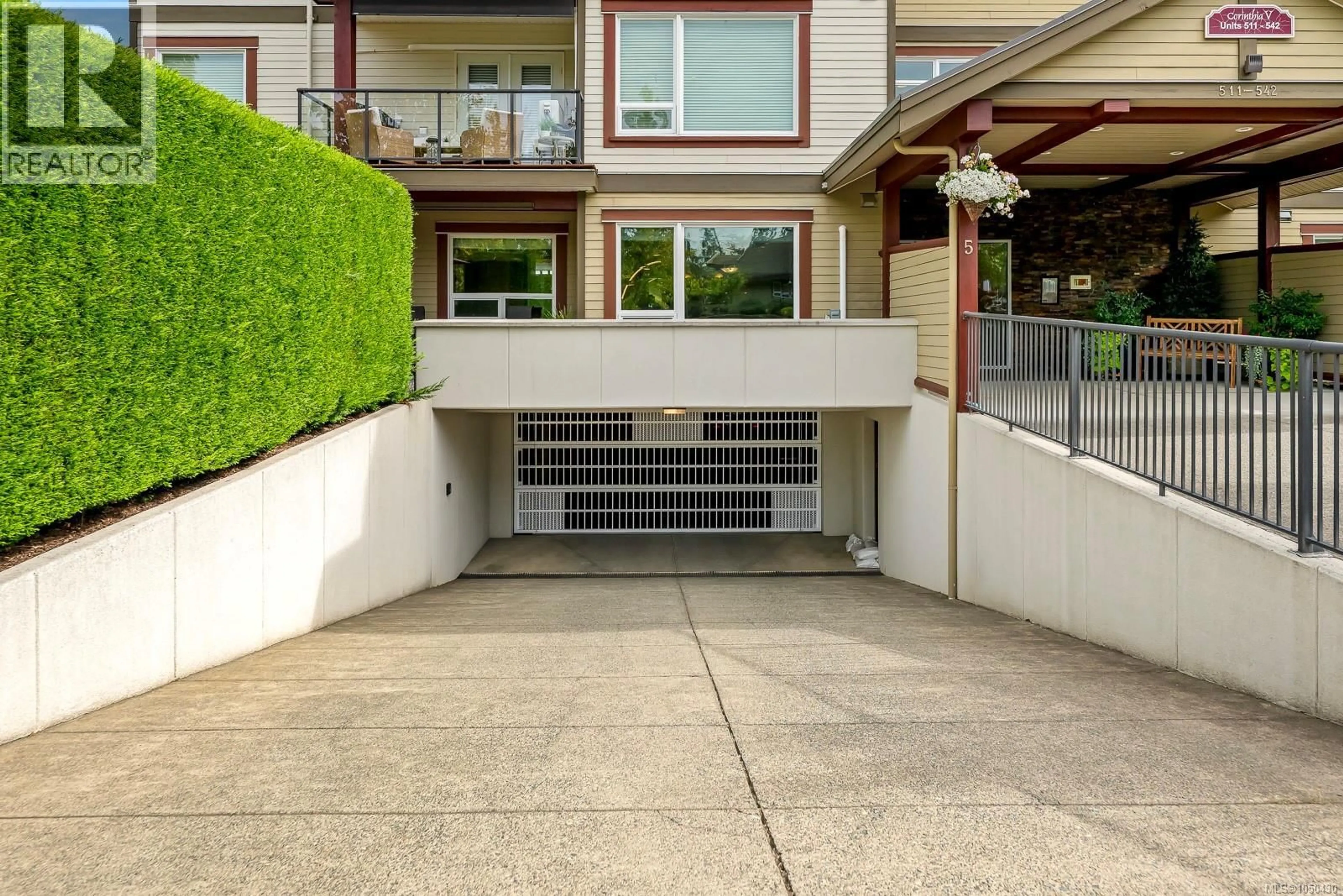 Patio, street for 511 - 3666 ROYAL VISTA WAY, Courtenay British Columbia V9N9X8