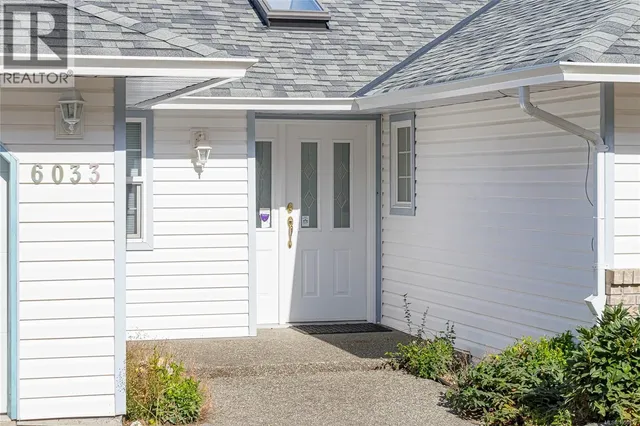 6033 CHIPPEWA ROAD, Duncan 3