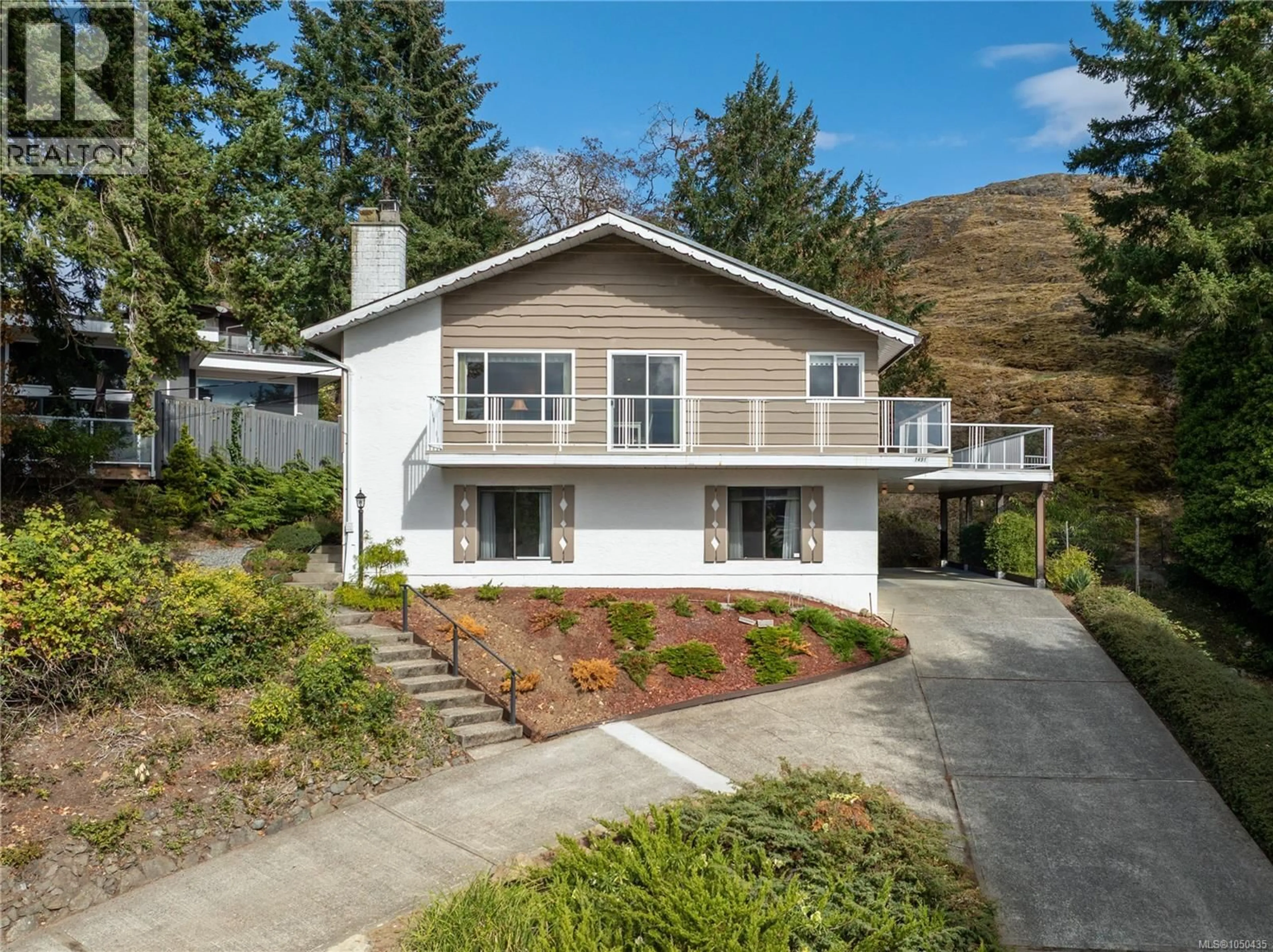 Home with vinyl exterior material, street for 1491 SHERWOOD DRIVE, Nanaimo British Columbia V9T1G8