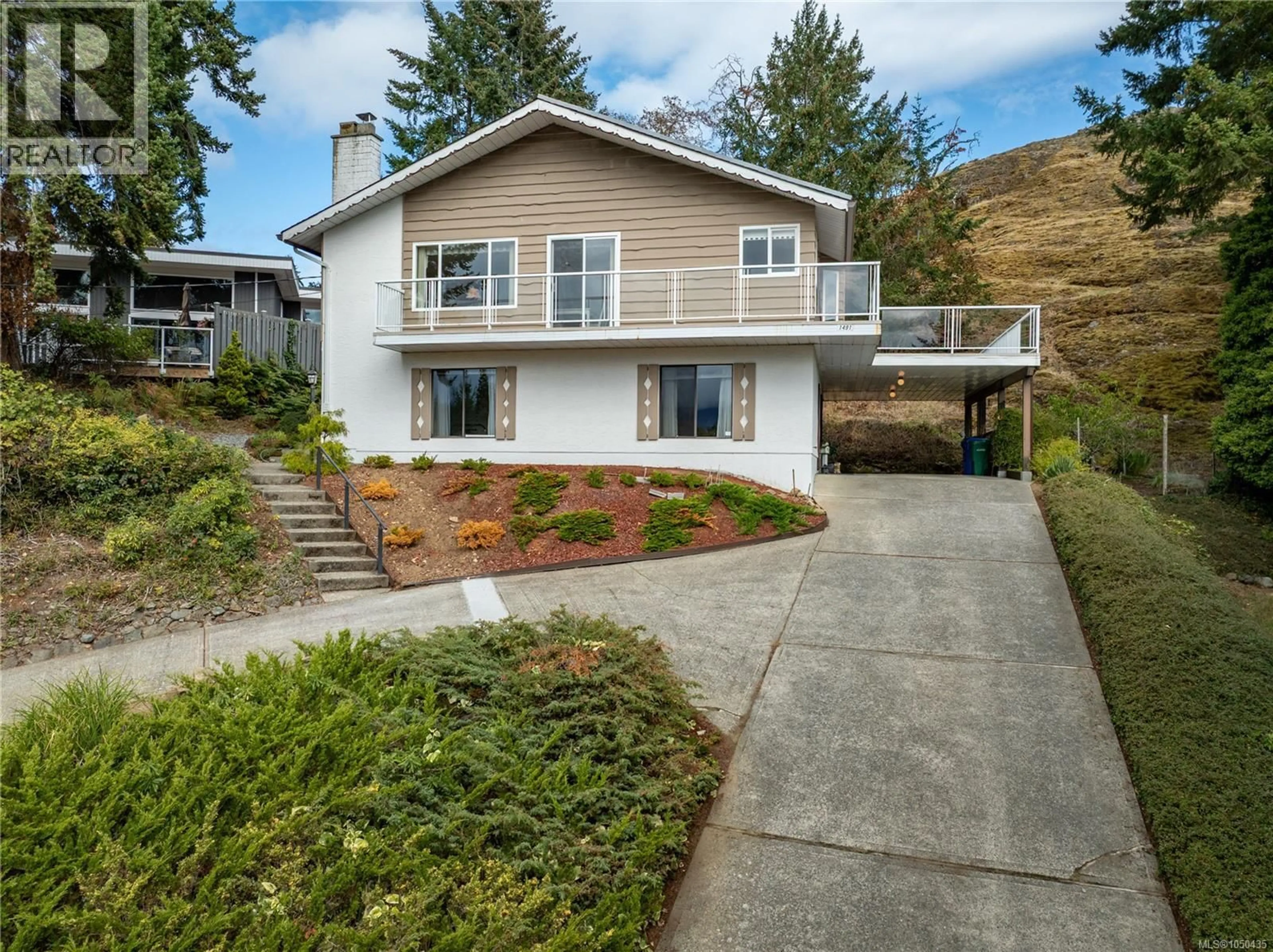 Home with vinyl exterior material, street for 1491 SHERWOOD DRIVE, Nanaimo British Columbia V9T1G8