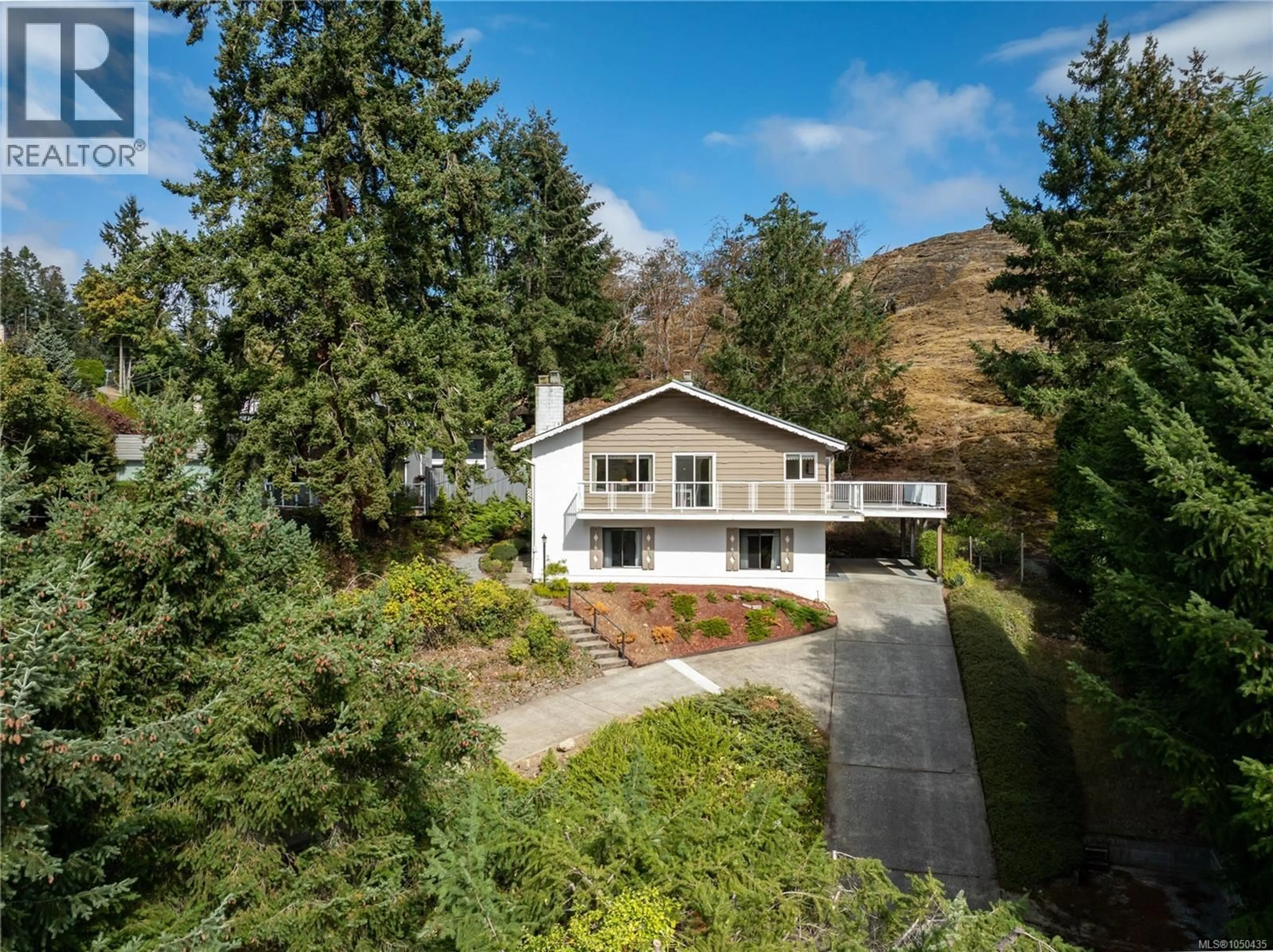 A pic from outside/outdoor area/front of a property/back of a property/a pic from drone, street for 1491 SHERWOOD DRIVE, Nanaimo British Columbia V9T1G8