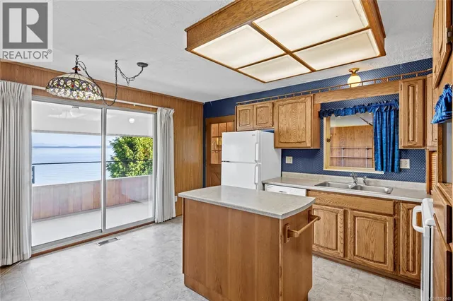 3809 GARDNER ROAD WEST, Saltair 5