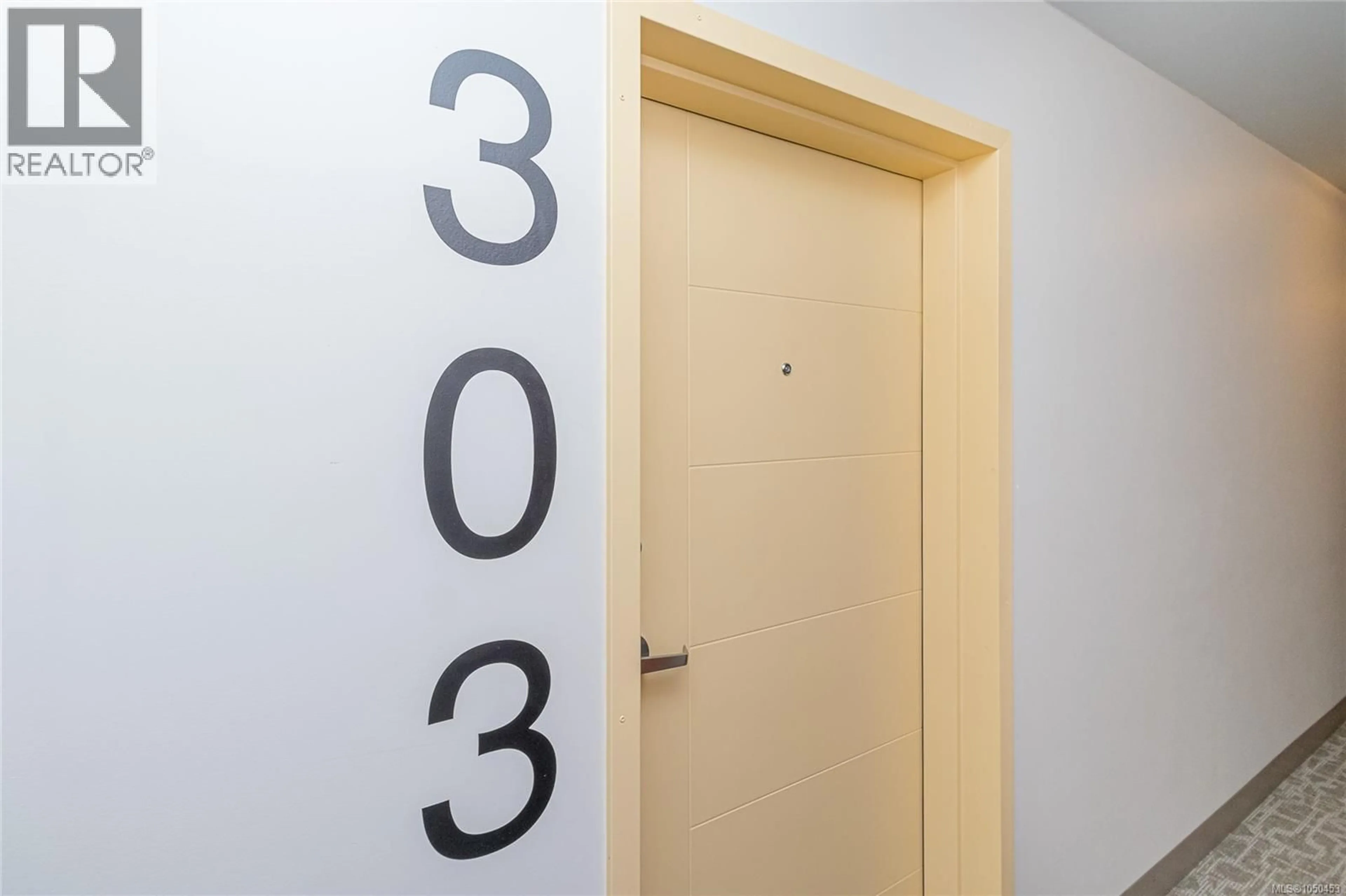 Indoor entryway for 303 - 5822 GARDEN STREET, Duncan British Columbia V9L3V9