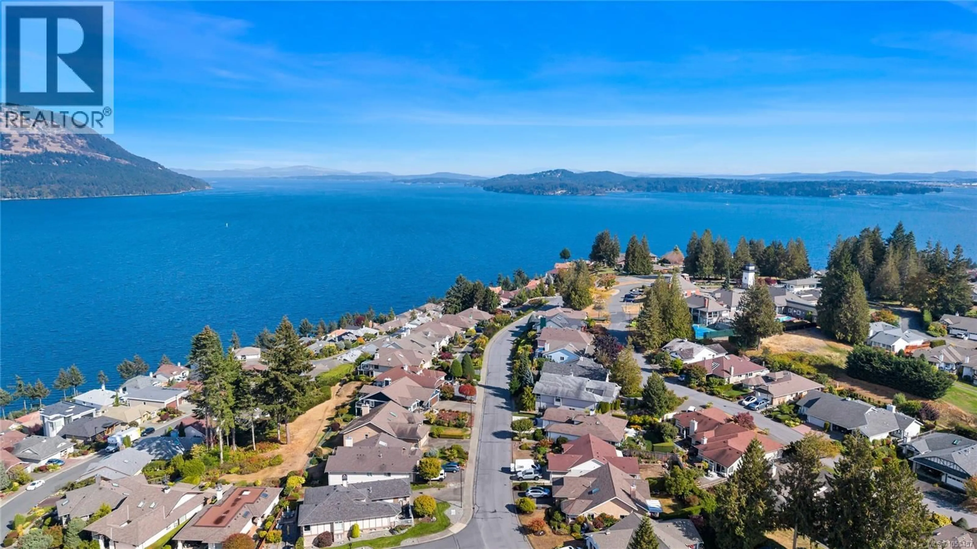 A pic from outside/outdoor area/front of a property/back of a property/a pic from drone, water/lake/river/ocean view for 3673 ARBUTUS DRIVE NORTH, Cobble Hill British Columbia V0R1L1
