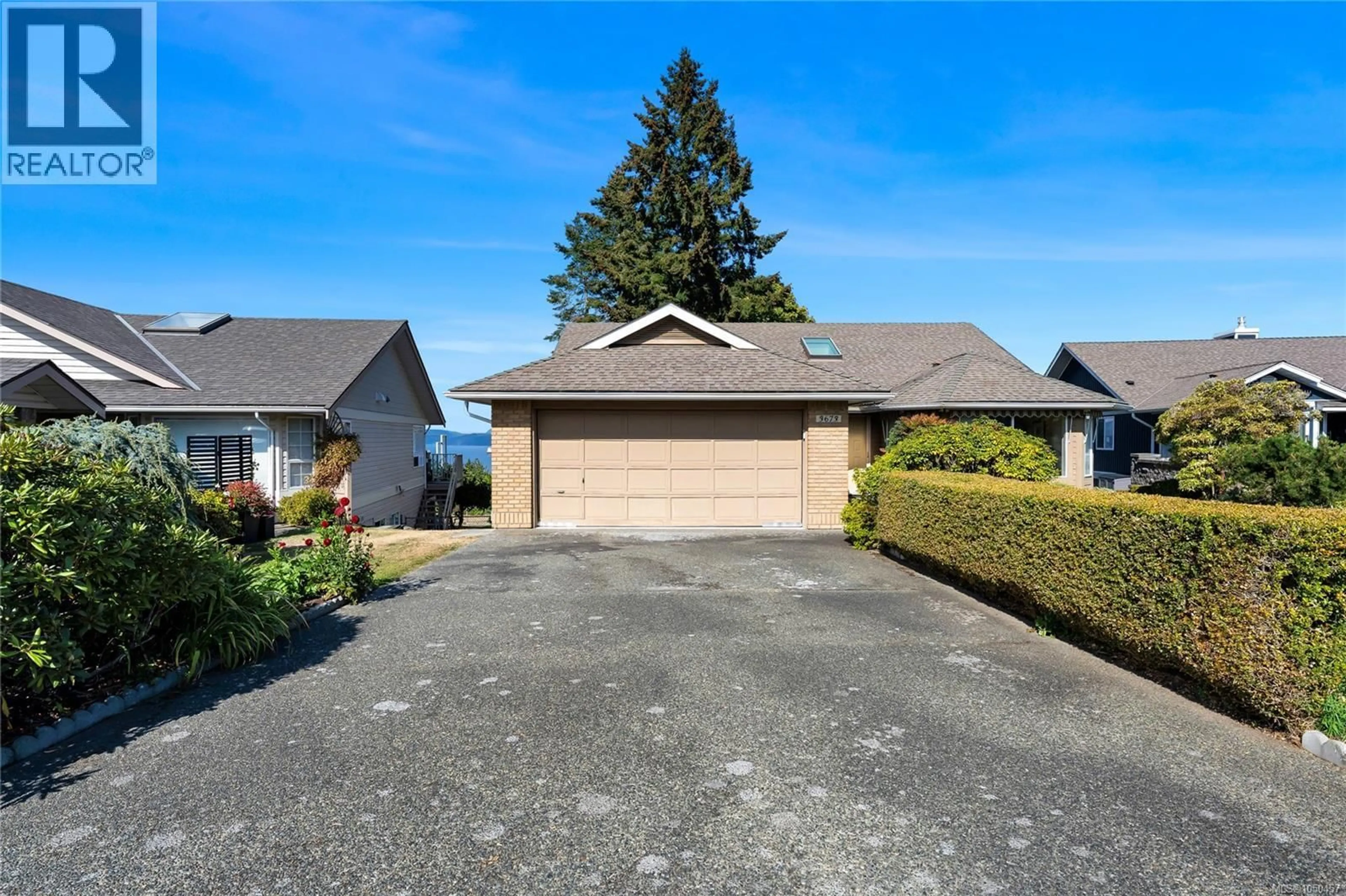 A pic from outside/outdoor area/front of a property/back of a property/a pic from drone, street for 3673 ARBUTUS DRIVE NORTH, Cobble Hill British Columbia V0R1L1