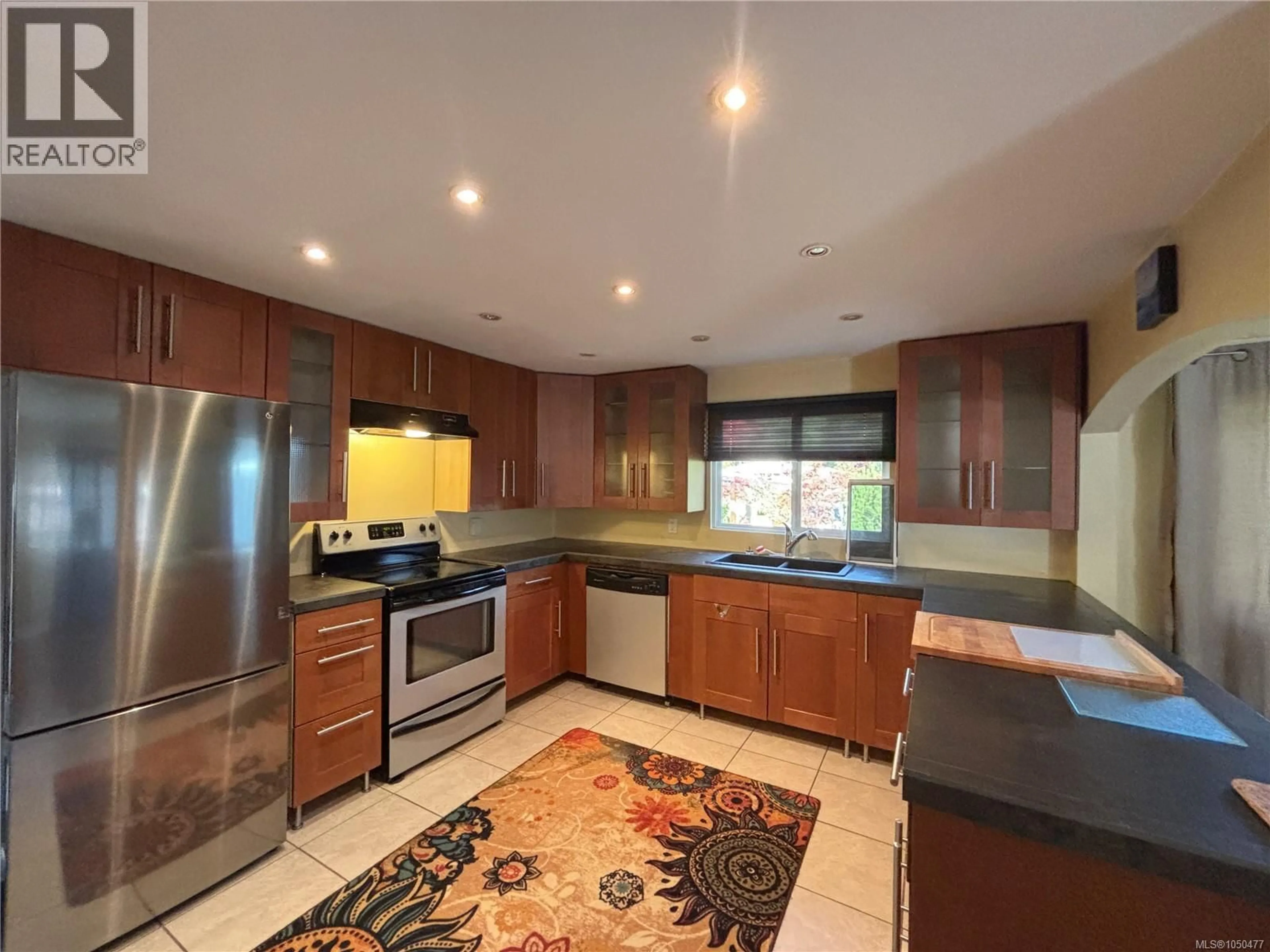 Open concept kitchen, ceramic/tile floor for 603 CONUMA DRIVE, Gold River British Columbia V0P1G0
