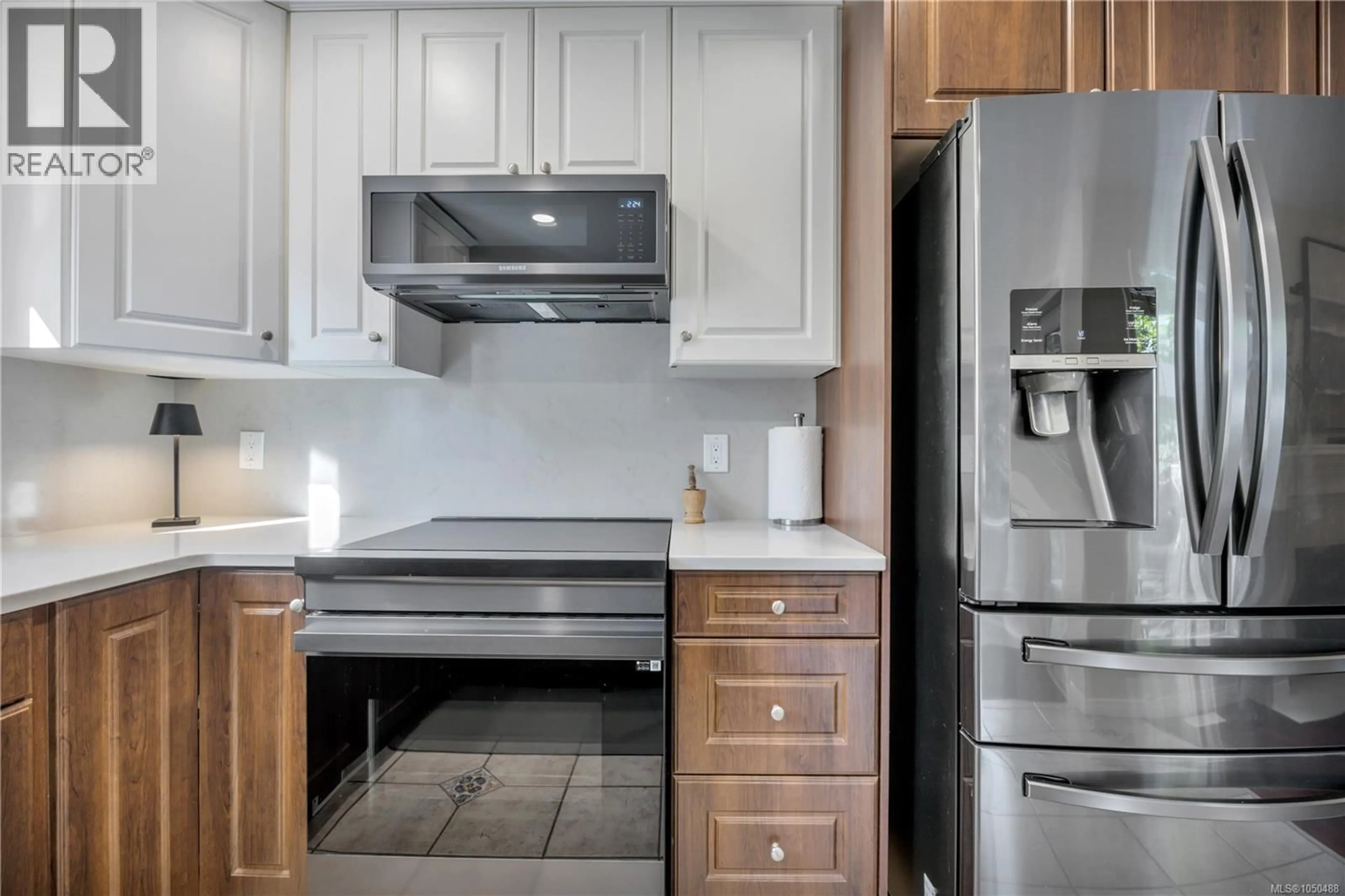 Standard kitchen, ceramic/tile floor for 5911 WALDBANK ROAD, Nanaimo British Columbia V9V1P1