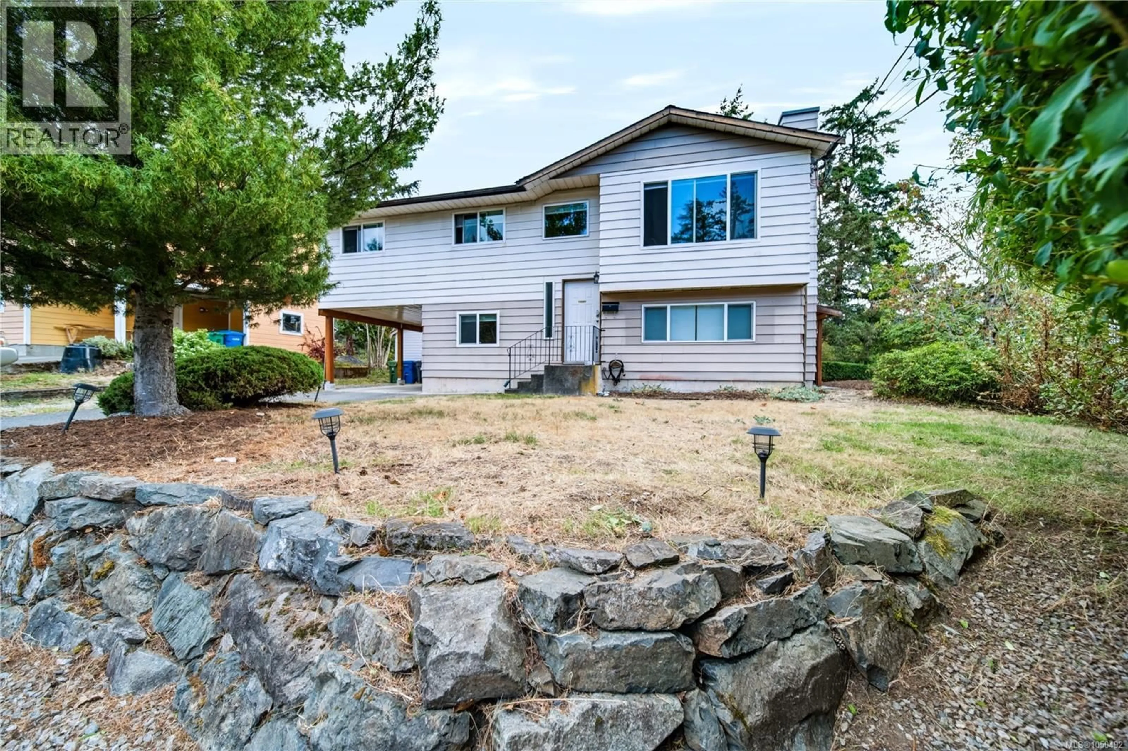 Home with vinyl exterior material, unknown for 3161 MARION WAY, Nanaimo British Columbia V9T3Z8