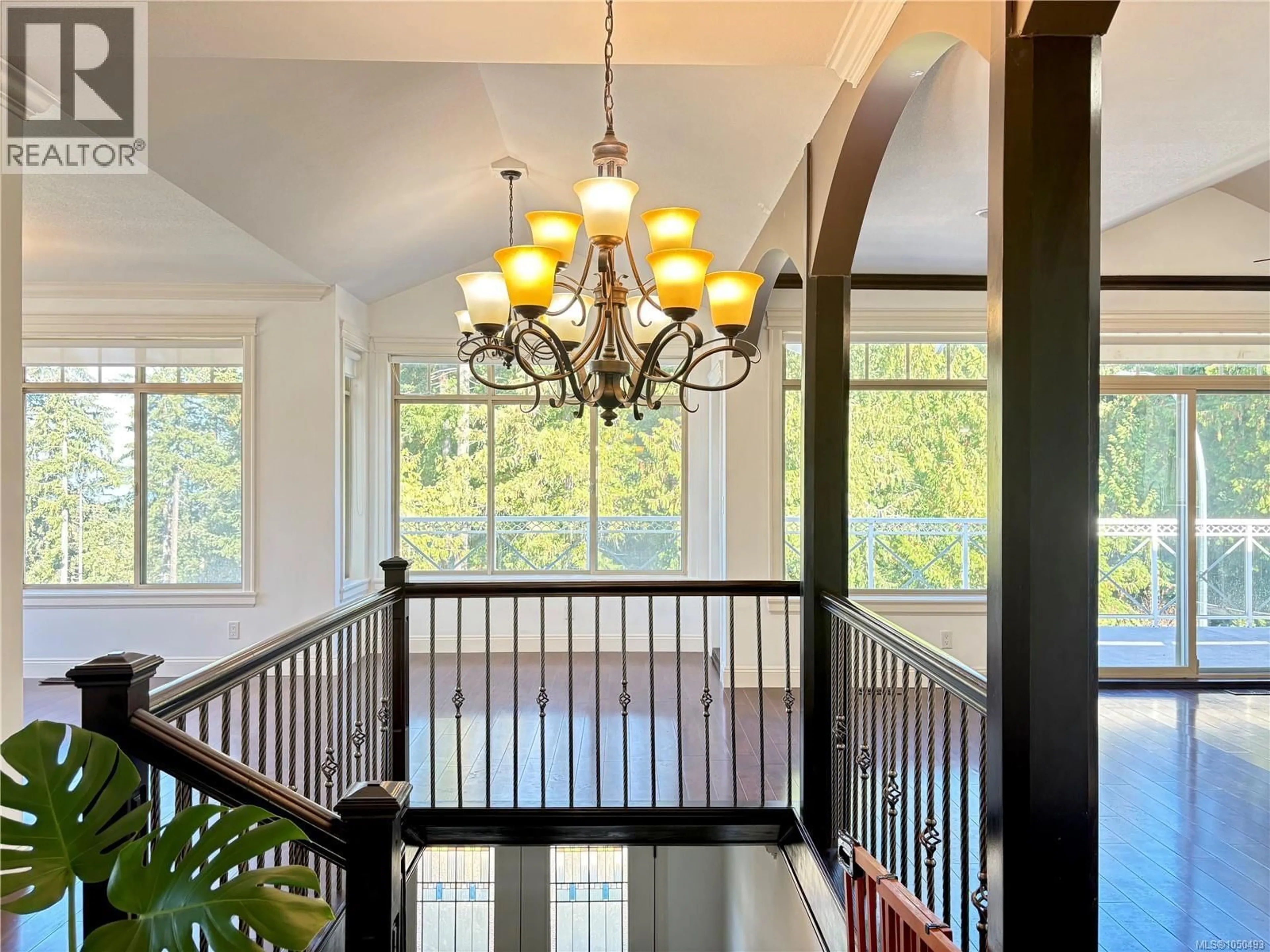 Indoor foyer for 5739 BRADBURY ROAD, Nanaimo British Columbia V9T0B6