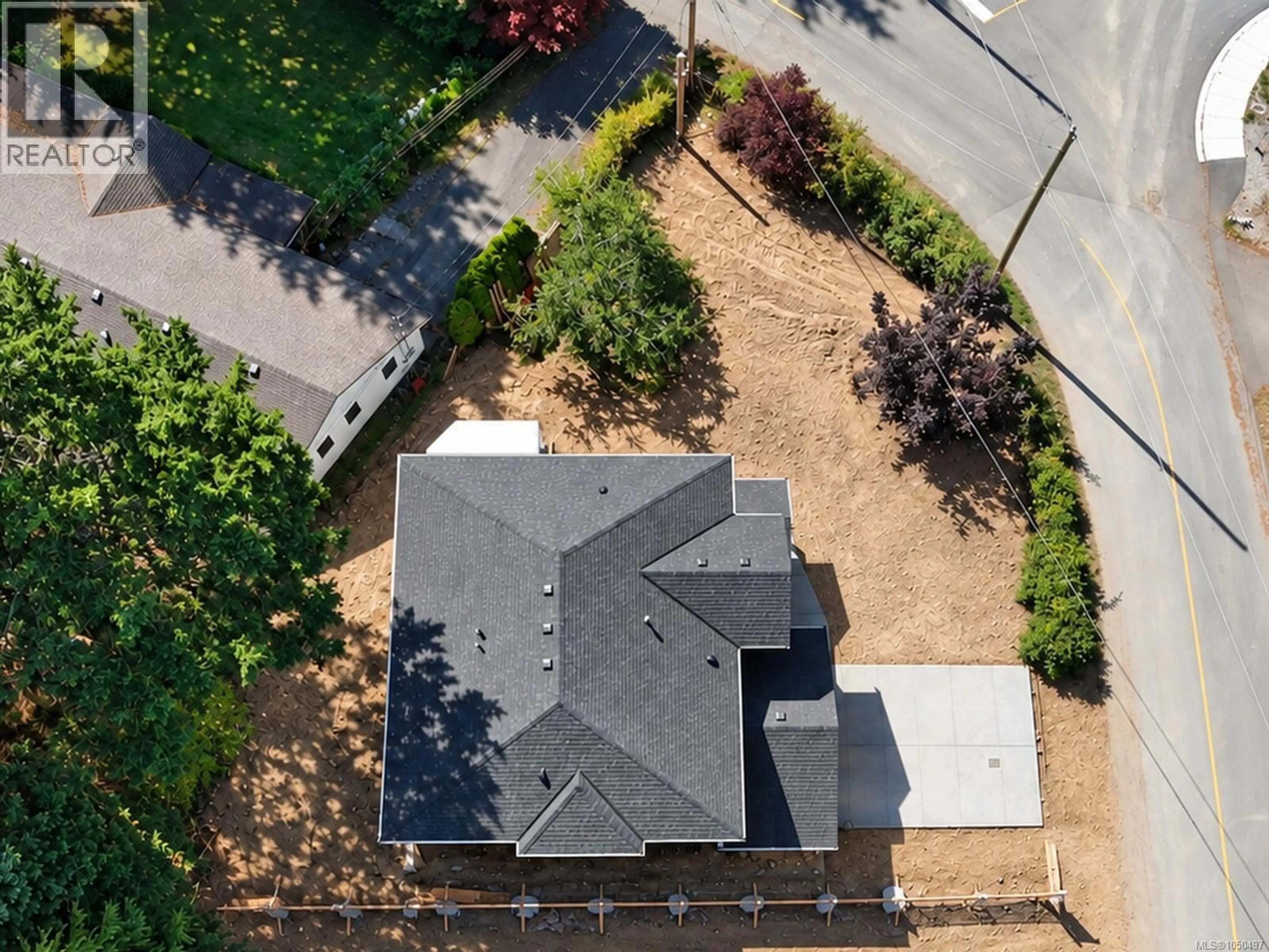 A pic from outside/outdoor area/front of a property/back of a property/a pic from drone, street for 5672 CHRISTINA CRESCENT, Nanaimo British Columbia V9T2K3
