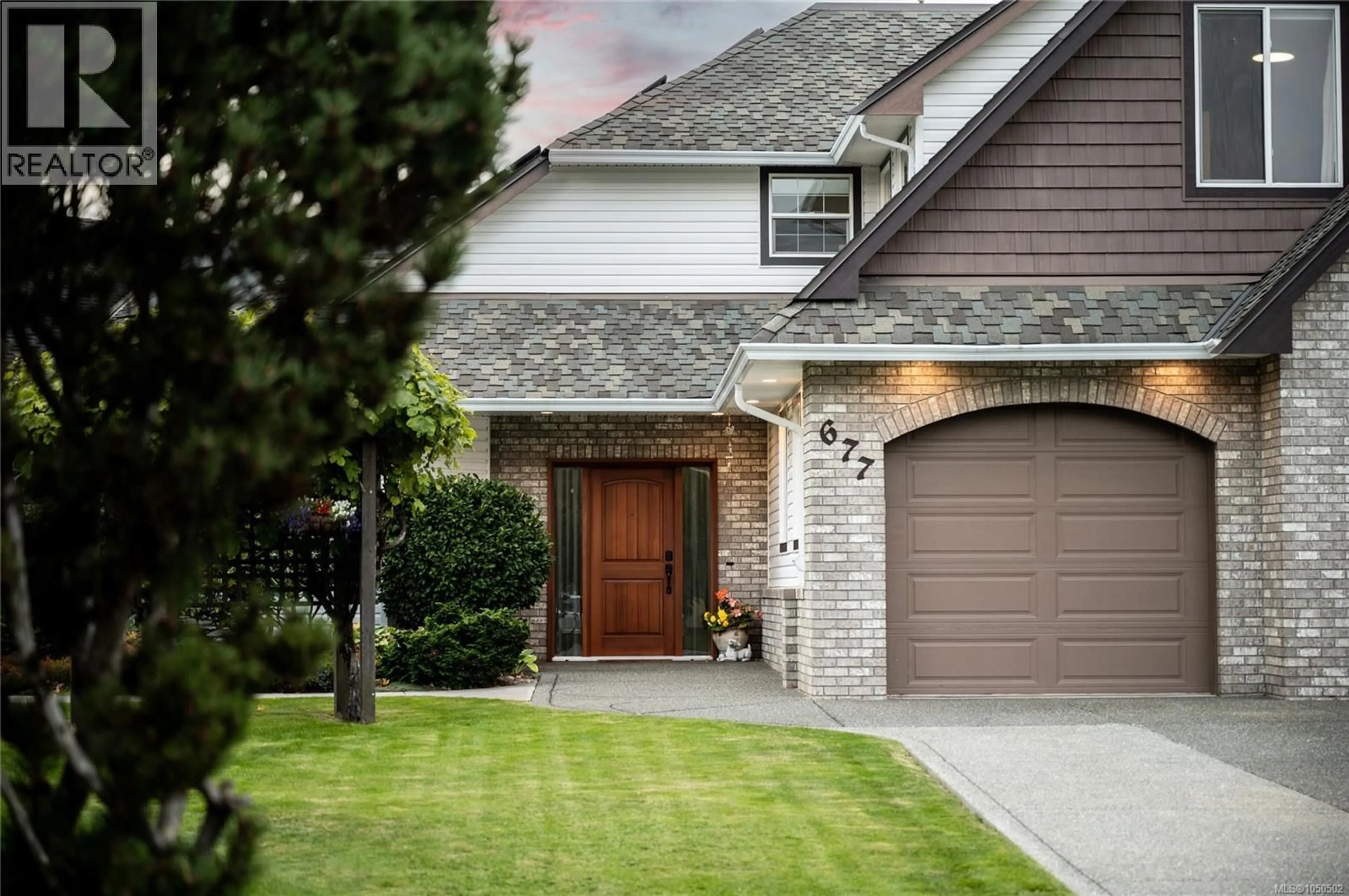 Home with brick exterior material, street for 677 WINDSOR PLACE, Campbell River British Columbia V9W7Y6