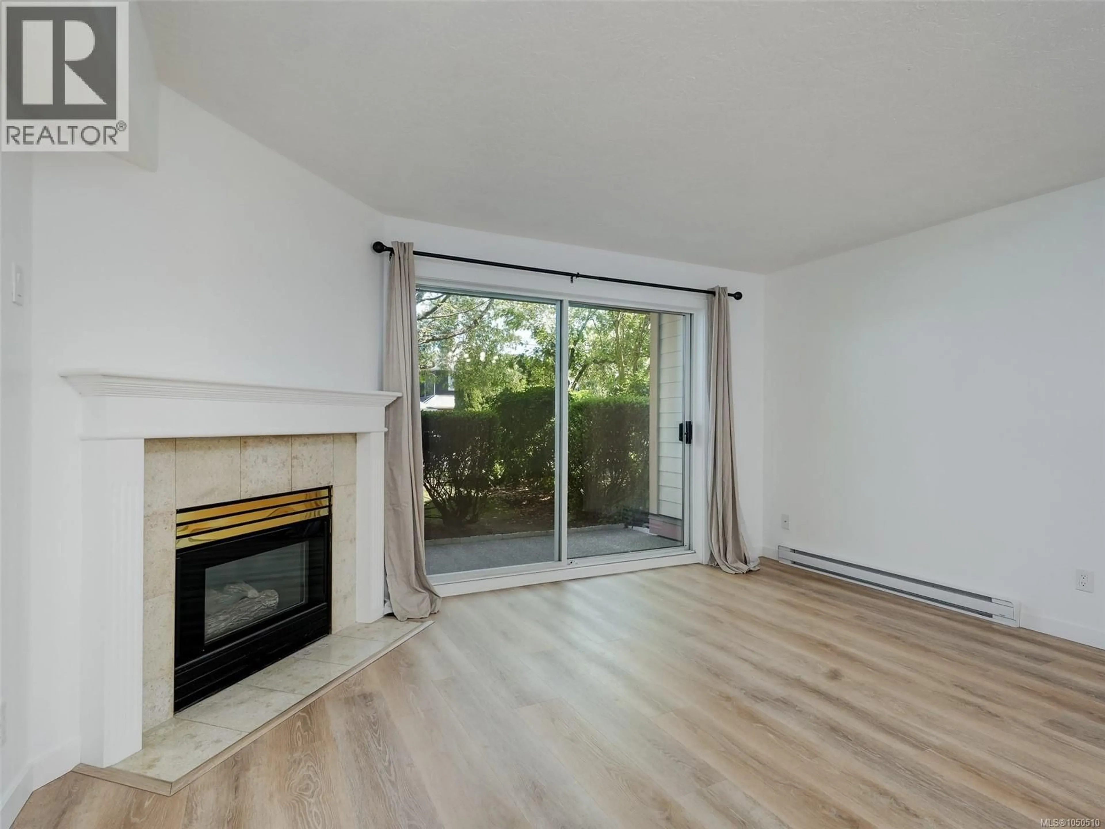 A pic of a room for 101 - 3724 HARRIET ROAD, Saanich British Columbia V8Z3T2