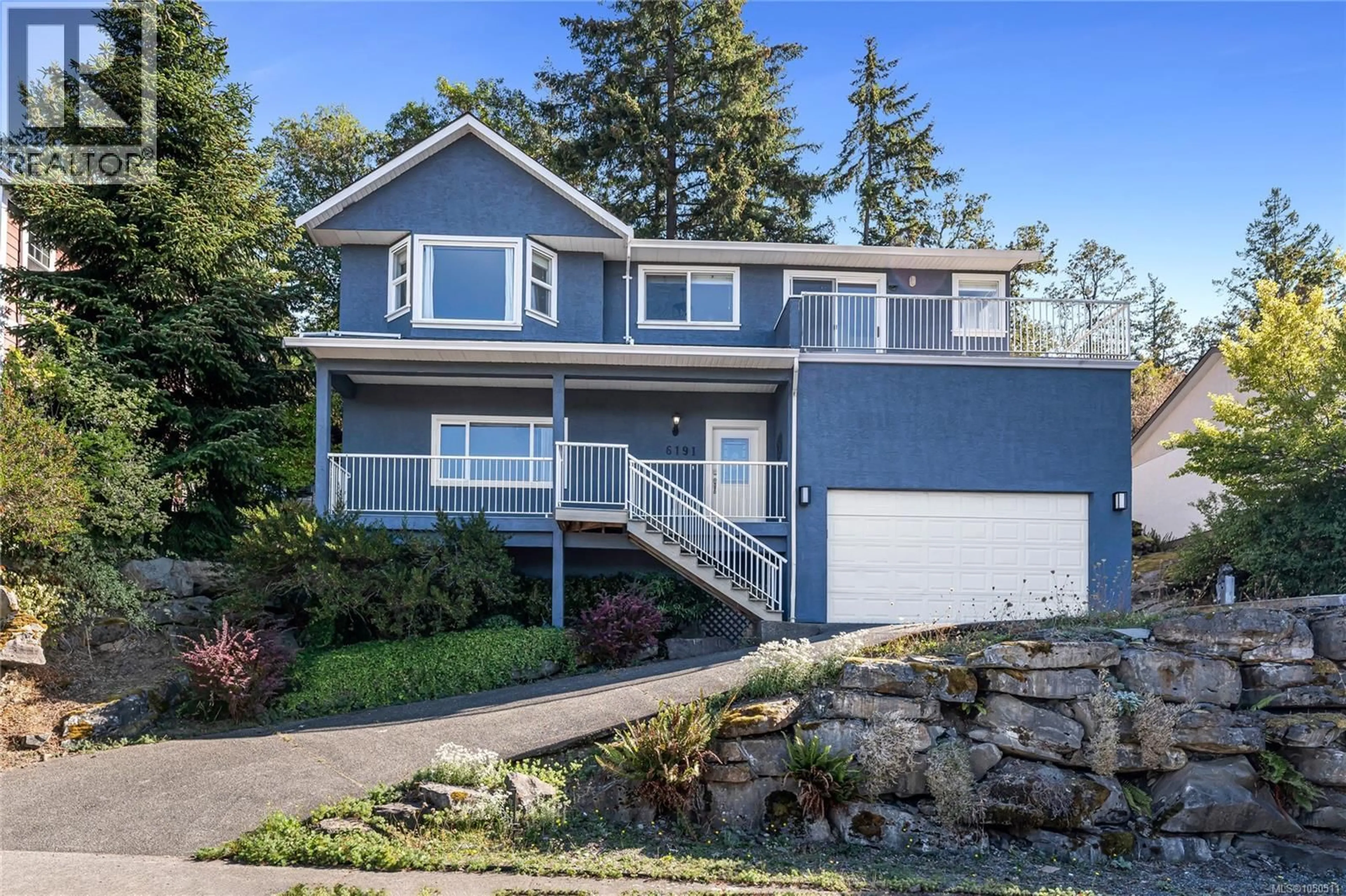 Home with vinyl exterior material, unknown for 6191 THOMSON TERRACE, Duncan British Columbia V9L5R1
