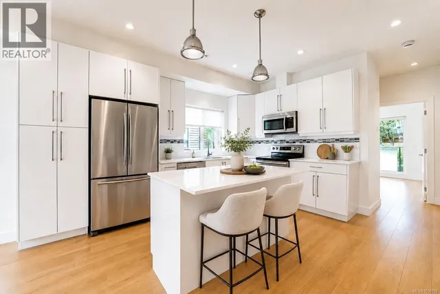 157 - 300 PHELPS AVENUE, Langford 3