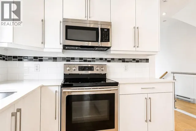 157 - 300 PHELPS AVENUE, Langford 5
