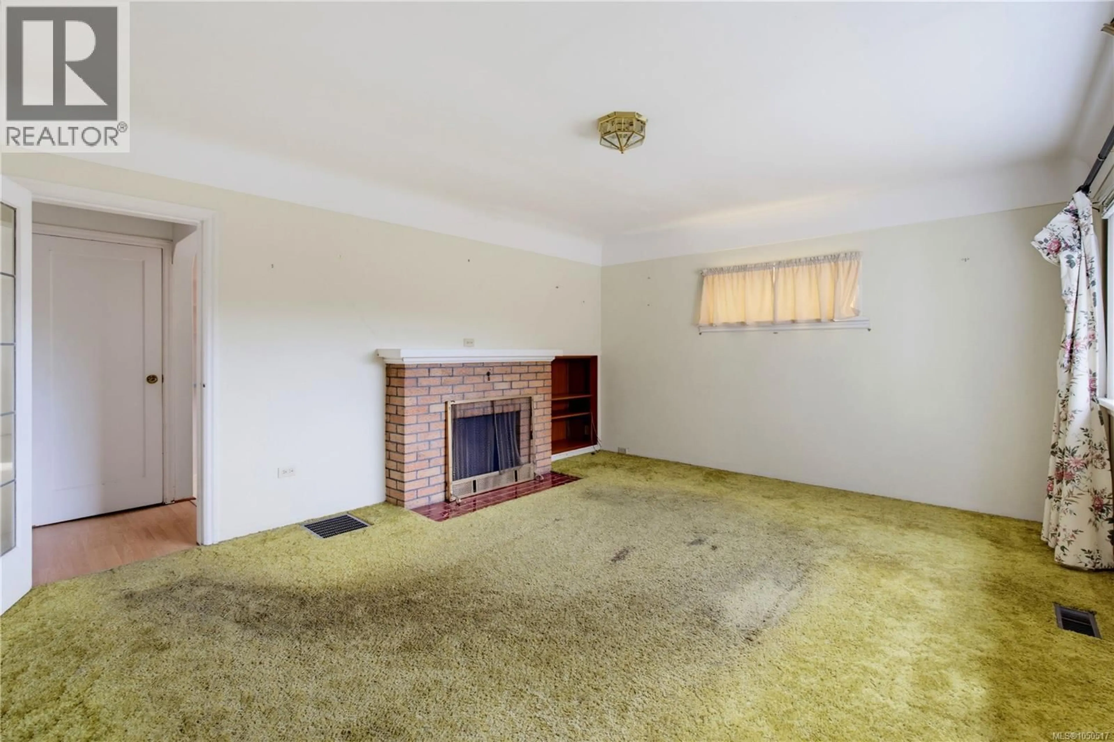 A pic of a room for 2835 FIFTH STREET, Victoria British Columbia V8T4B3