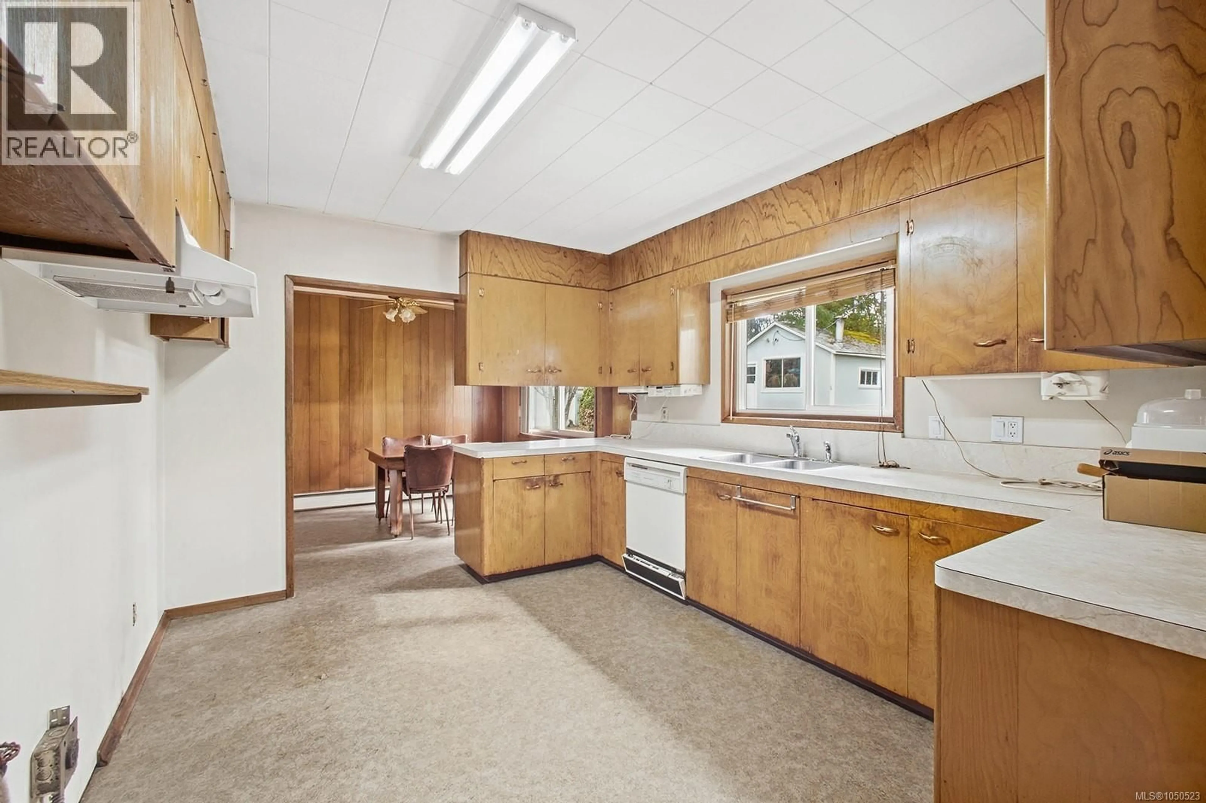 Standard kitchen, unknown for 715 8TH AVENUE, Campbell River British Columbia V9W6A7